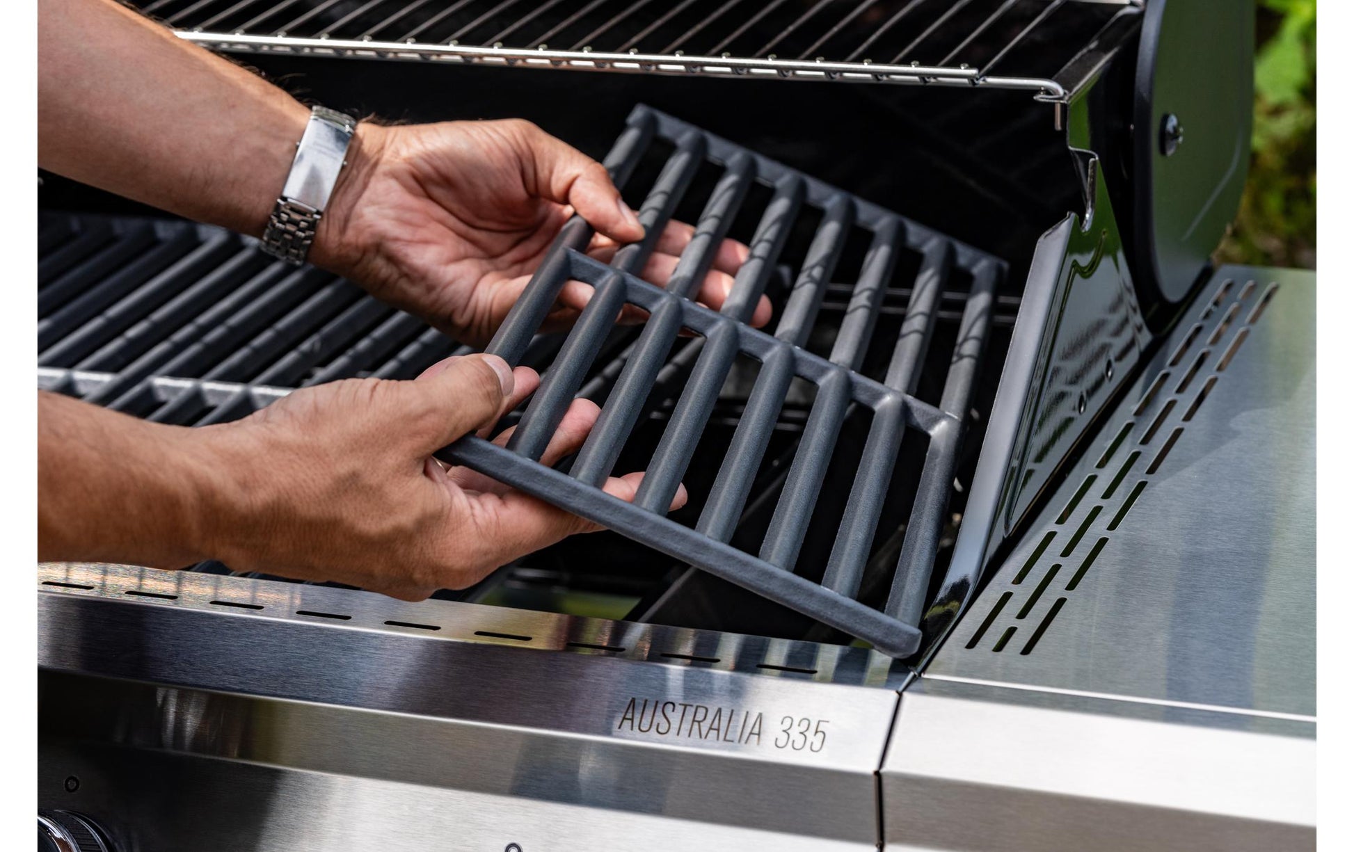 Outdoorchef Gasgrill AUSTRALIA EVO 535 – 5 Brenner, 22,2 kW, 30 mbar – Schwarz/Silber