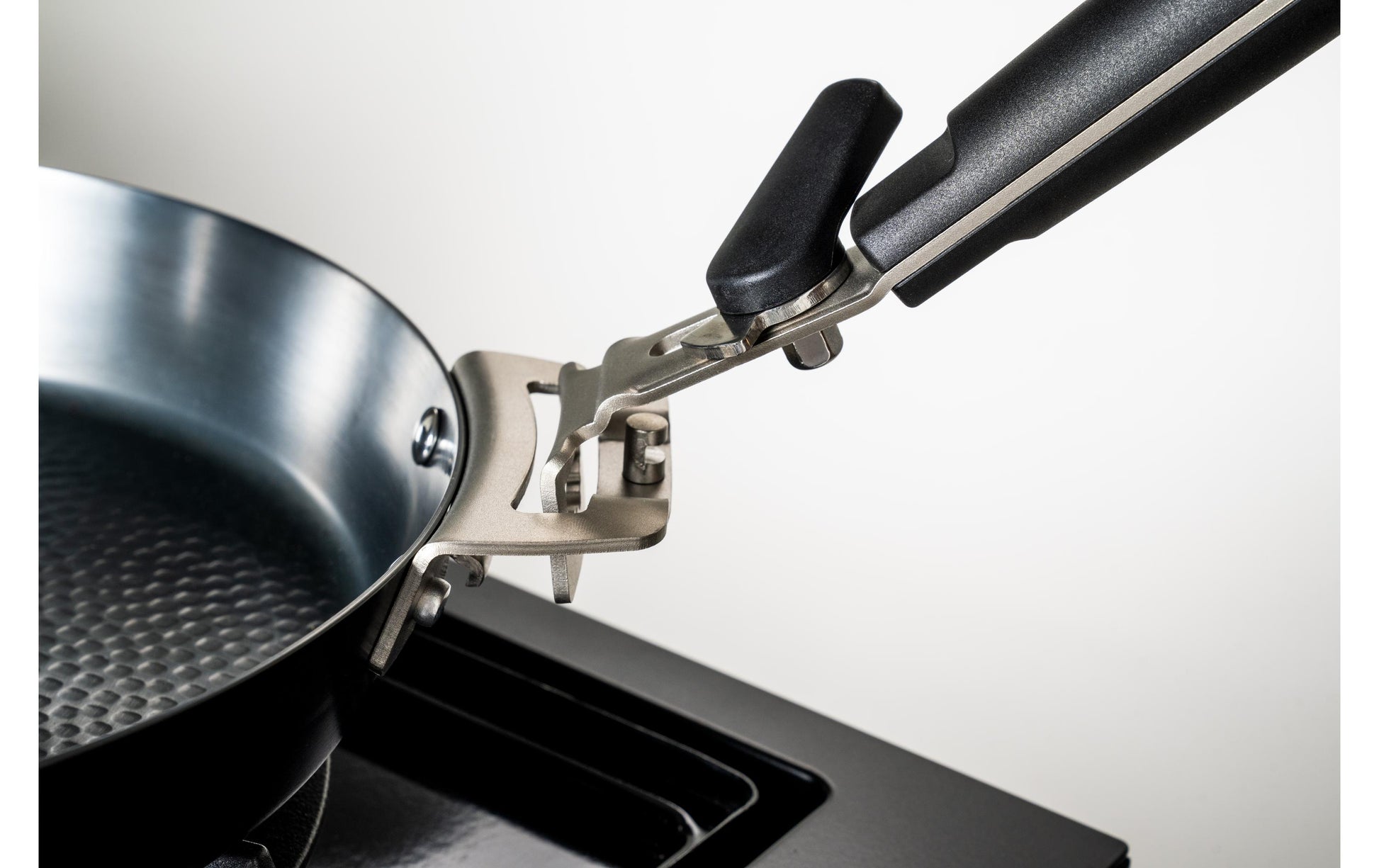 OUTDOORCHEF Kochtopf – 2 l, Ø 28 cm, Gusseisen, Schwarz