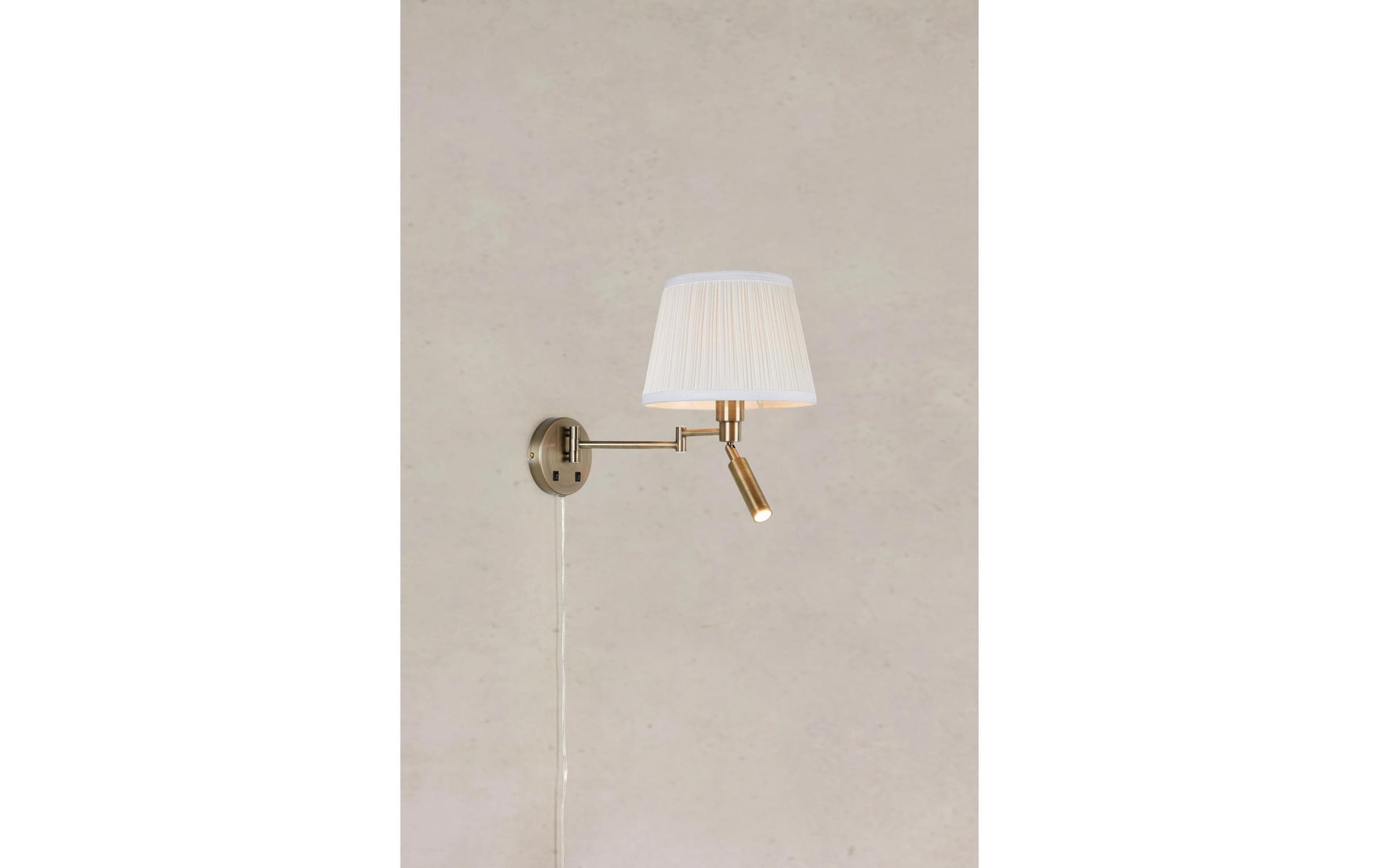 Markslöjd Wandleuchte – Ø 25 × 32 cm, 170 lm, 60 W, 3000 K, weiss/ messing, Ein/Aus-Schalter