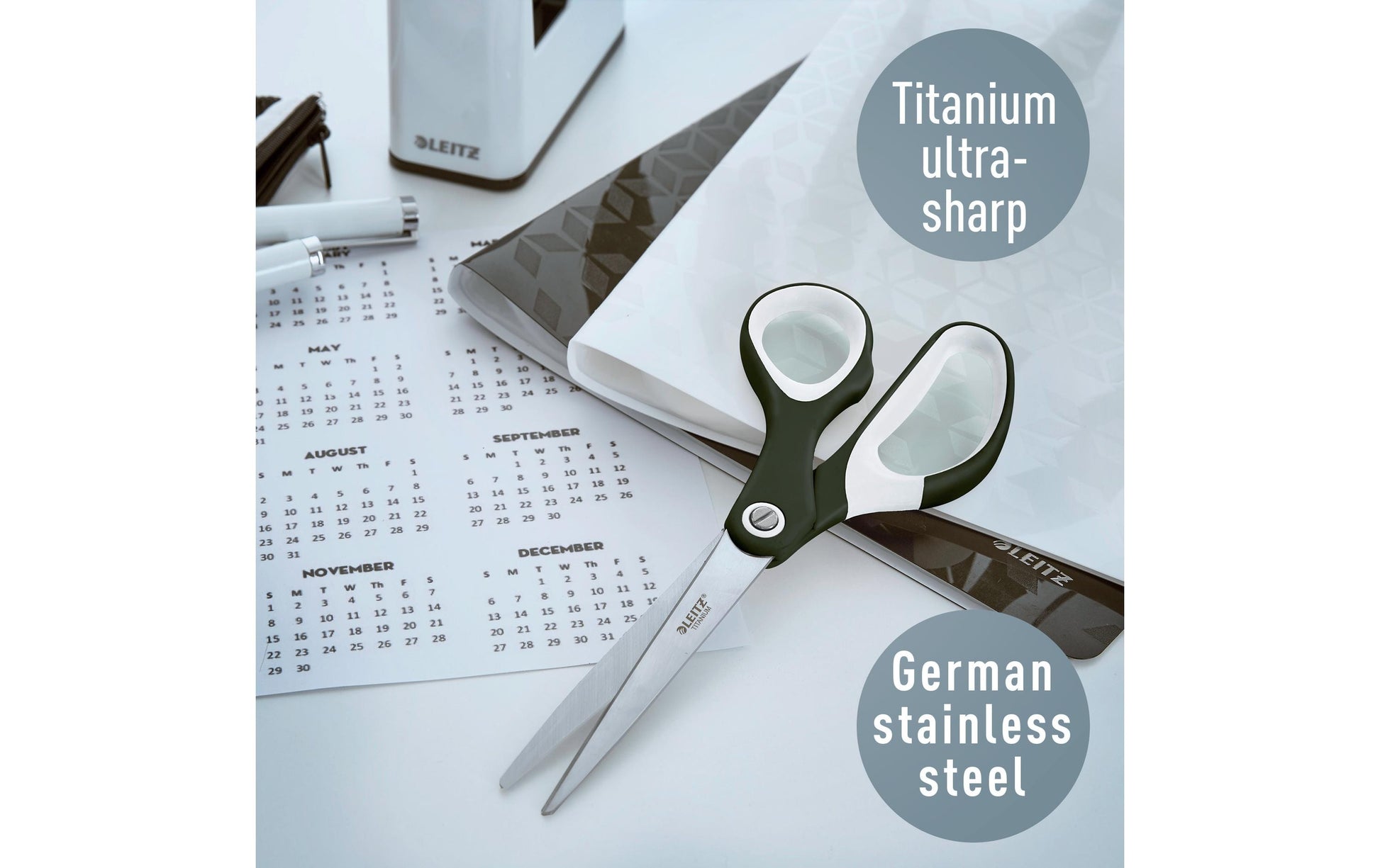 Leitz WOW Schere 20,5 cm, spitz, für Rechtshänder – Edelstahl, titanbeschichtet, Softgrip, Schwarz/Weiss