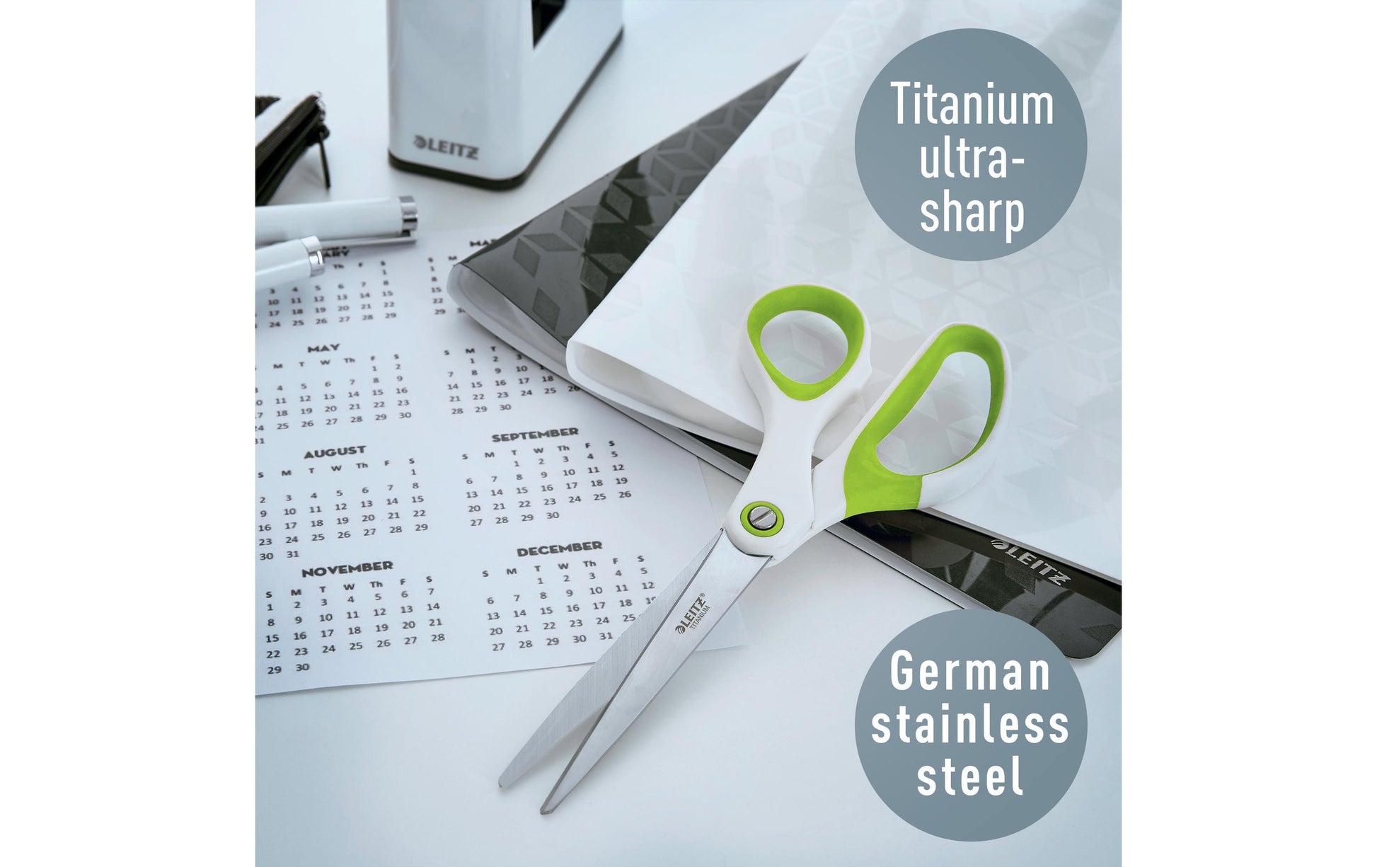 Leitz WOW Schere 20,5 cm, spitz, für Rechtshänder – Edelstahl, titanbeschichtet, Softgrip, Grün/Weiss