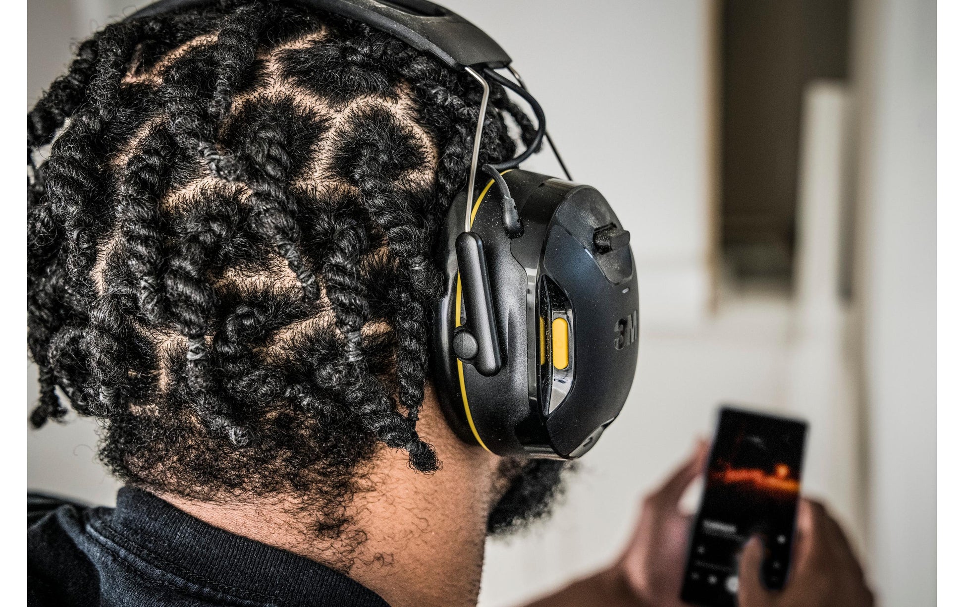 3M WorkTunes Connect Kapselgehörschutz – Bluetooth, mit Mikrofon, 31 dB, Kopfbügel, Schwarz