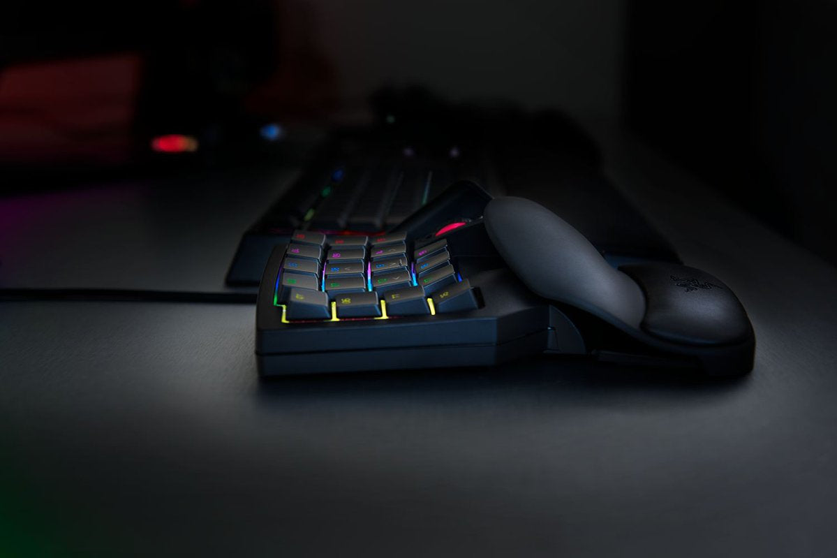 Razer Tartarus V2 – Tastatur, kabelgebunden (USB-A), CH-Layout (DE-CH), Rubberdome, beleuchtet