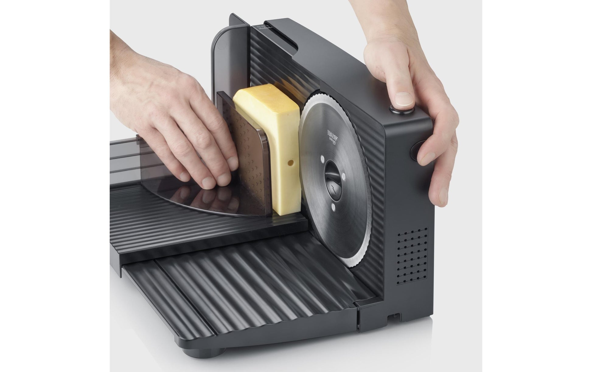 Severin Allesschneider AS9578 – 15 mm, 100 W, Kunststoff/Edelstahlmesser – schwarz