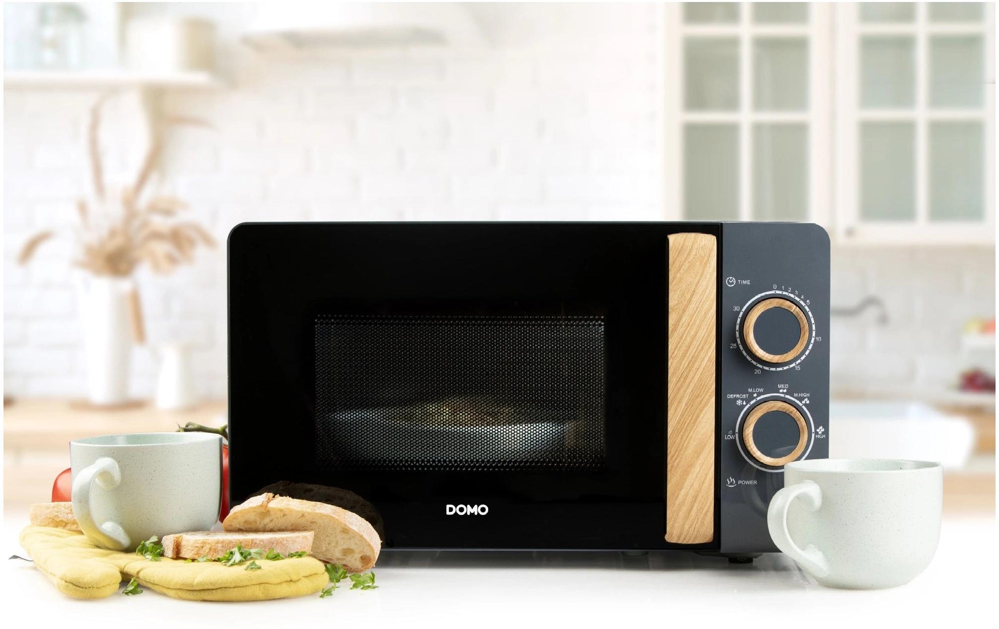 Domo Solo-Mikrowelle DO3320 – 20 l – 700 W – schwarz/holz