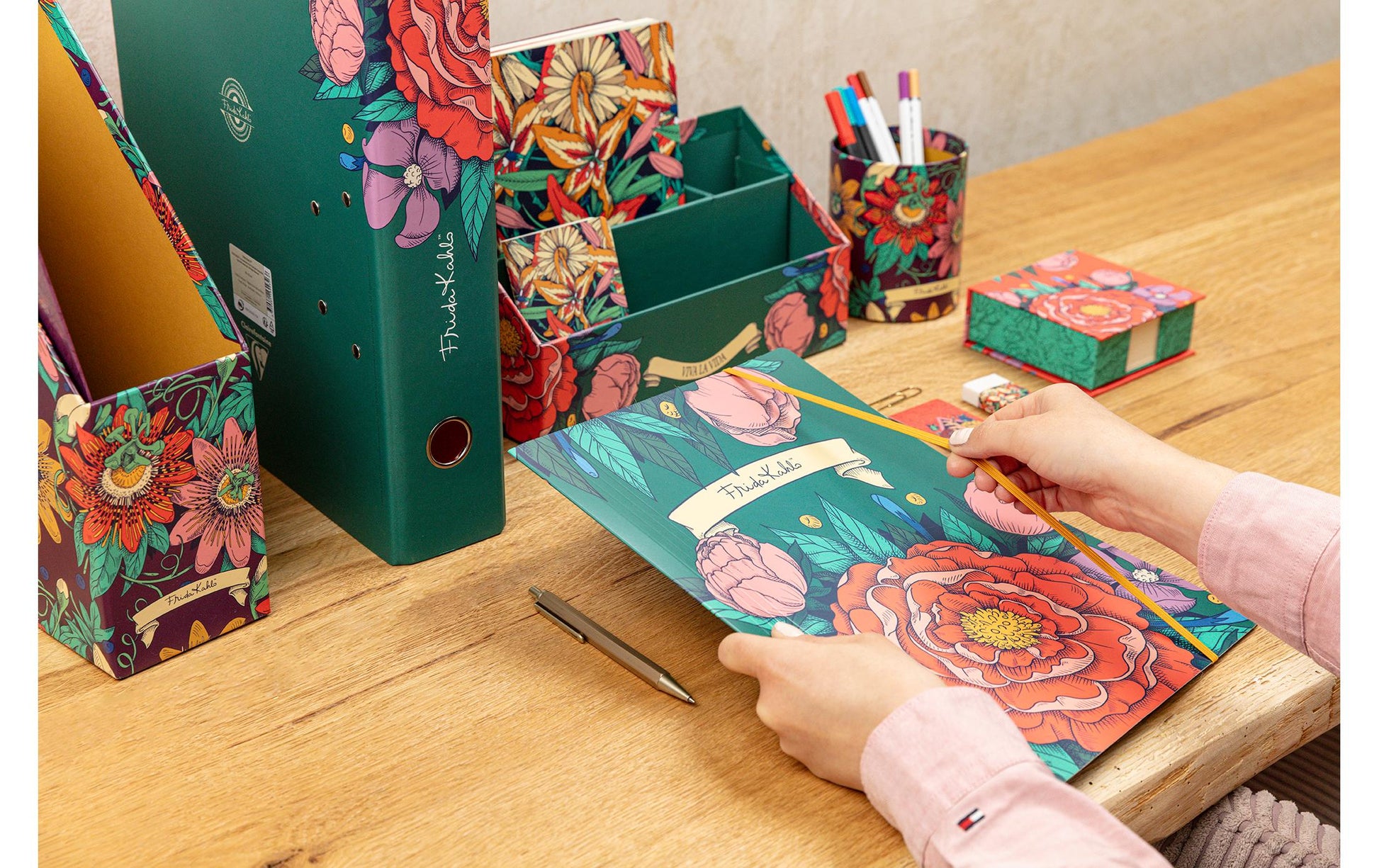Clairefontaine Frida Kahlo Ringbuch – 2 Ringe – für A4 – Rückenbreite 7 cm – Mehrfarbig