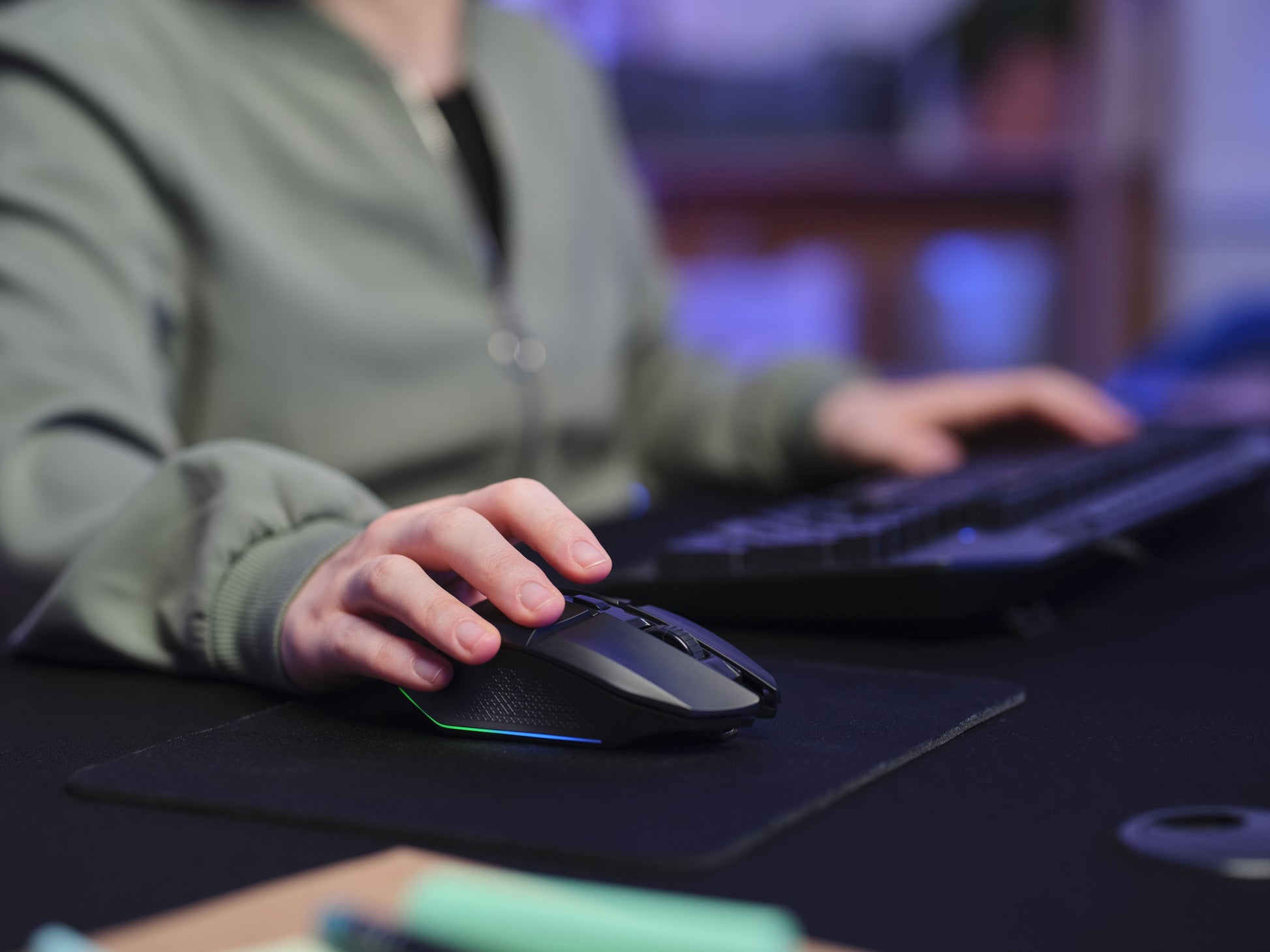 Trust GXT109 Felox – Gaming-Maus – Kabellos (2,4 GHz), 4800 DPI, RGB-Beleuchtung, Rechtshänder, Schwarz
