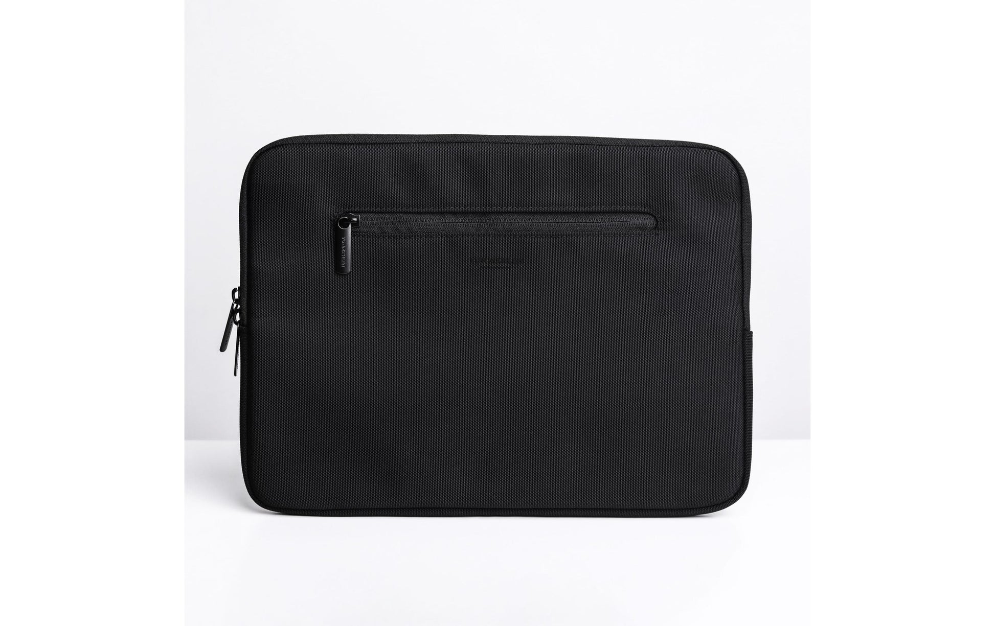 Vonmählen Soft Sleeve Notebook-Schutzhülle für MacBook 14" – Schwarz