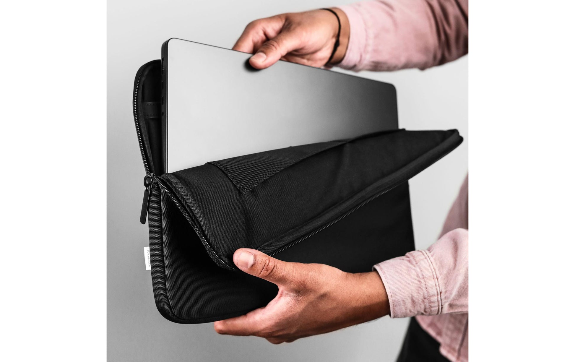 Vonmählen Notebook-Schutzhülle 16" – Schwarz