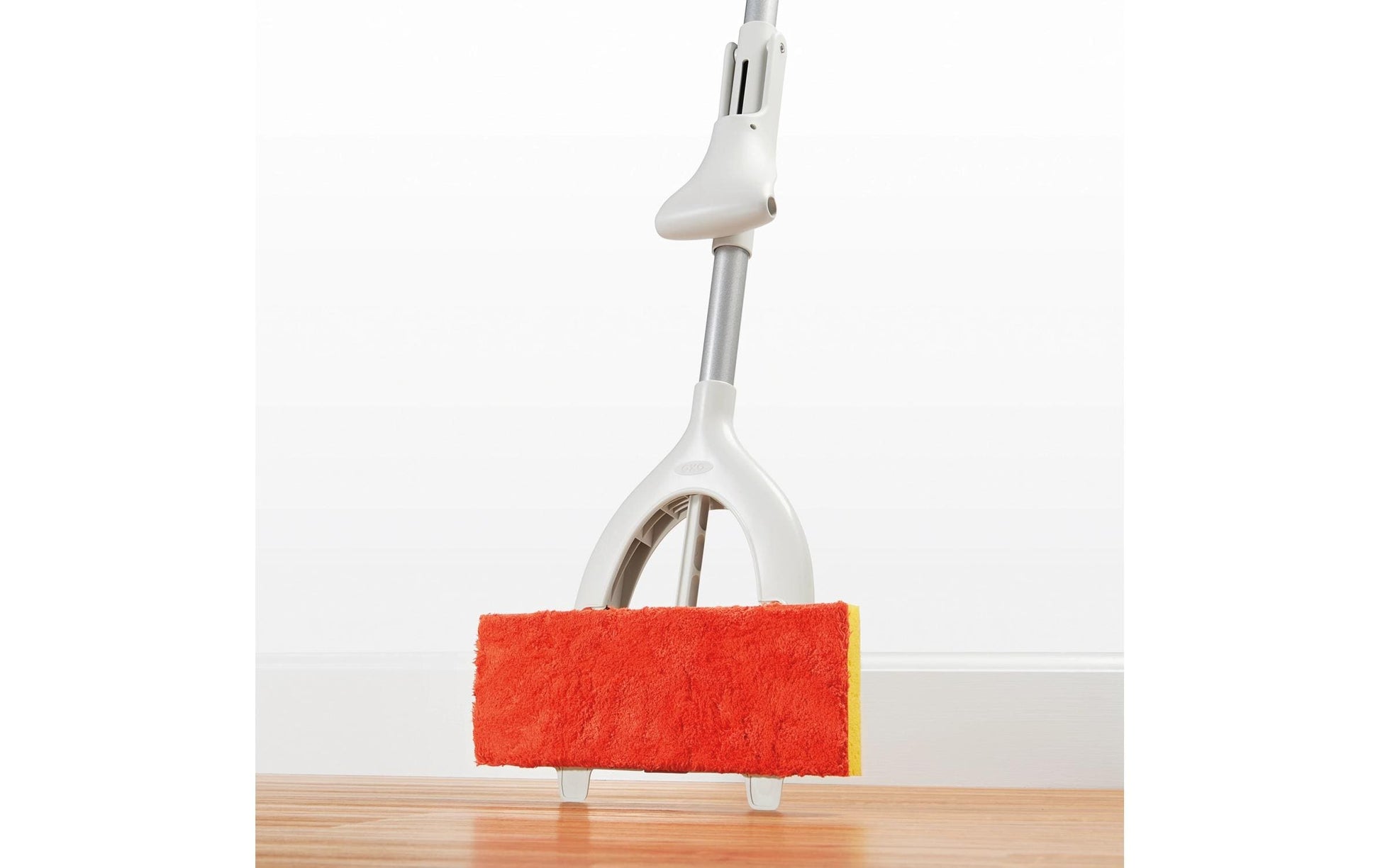 Oxo Good Grips Sprühwischer Butterfly – Mikrofaser – für Laminat – 127 cm