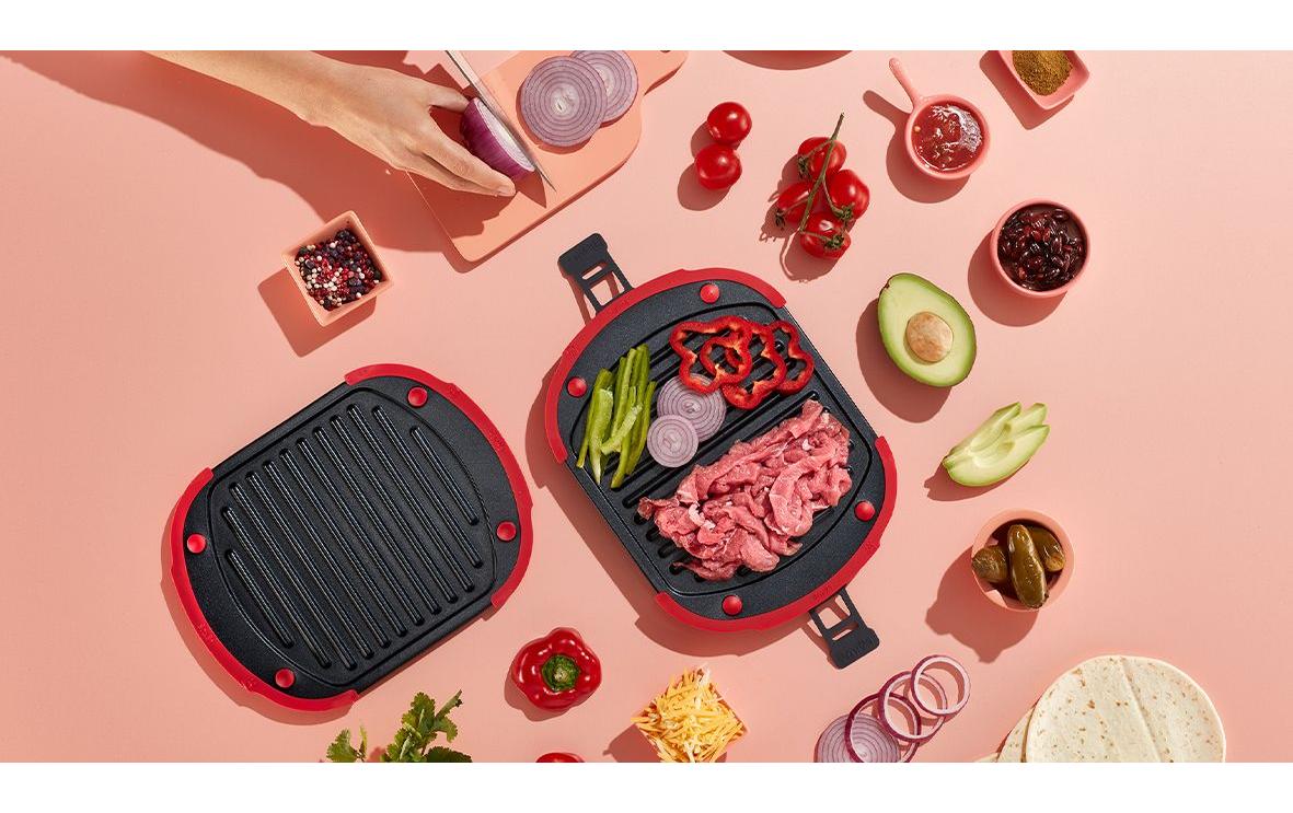 Lékué Mikrowellen-Grill, 20,7 × 27 × 4,4 cm, Silikon, Rot/Schwarz
