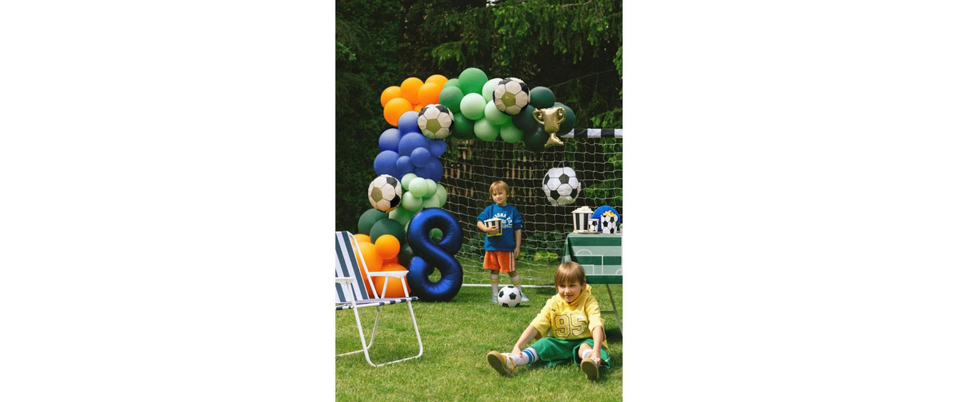 PartyDeco Folienballon Fussball – mehrfarbig – 33 × 33 cm – Folie – 4 Stk
