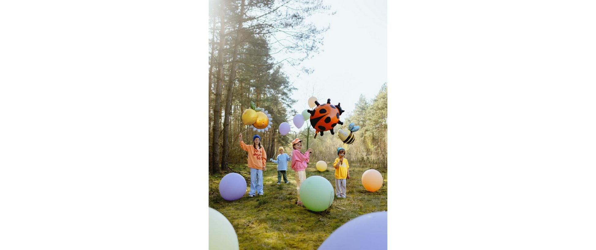 PartyDeco Folienballon Marienkäfer – mehrfarbig – 64,5 × 66 cm – 1 Stk