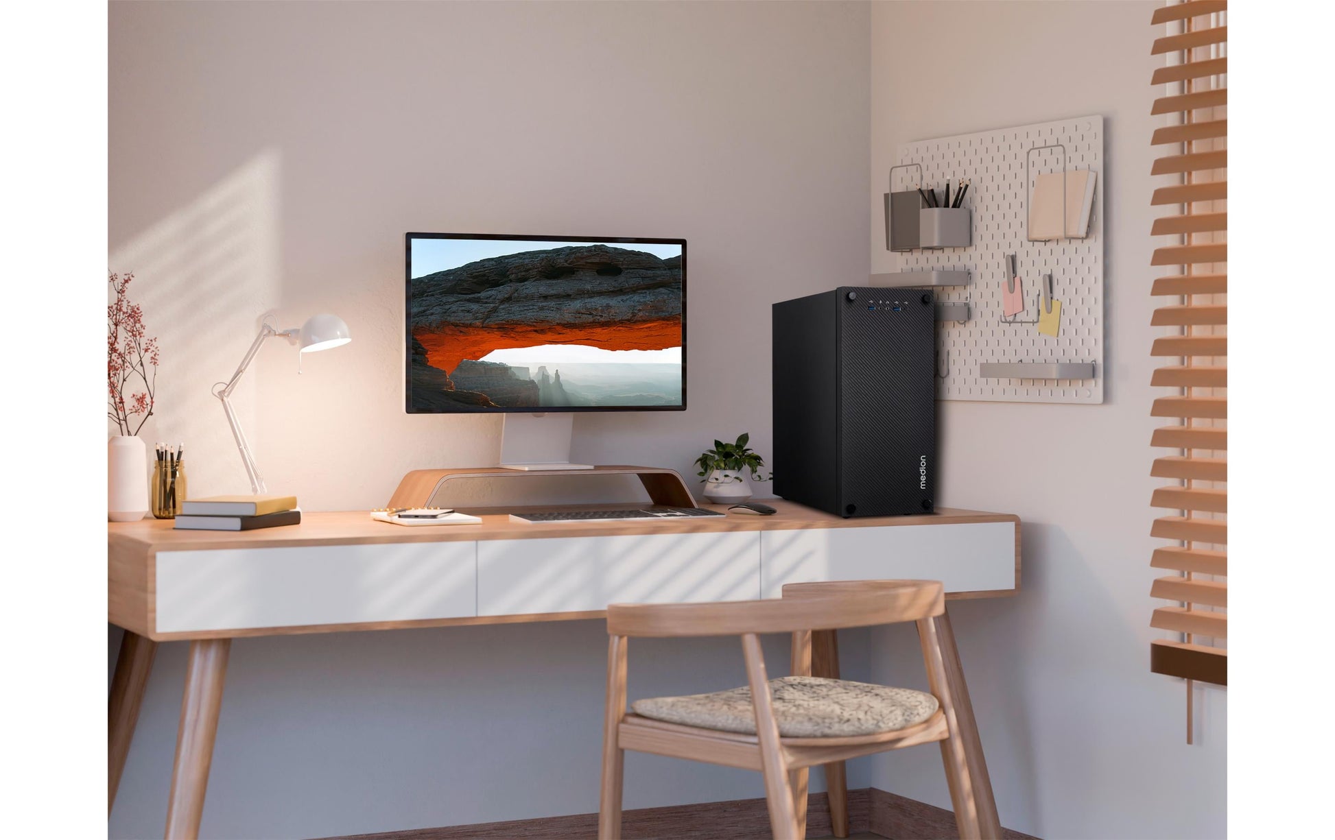 Medion Multiworx Tower – Intel Core i5-14400, 16 GB RAM, 1 TB SSD, Windows 11 Home