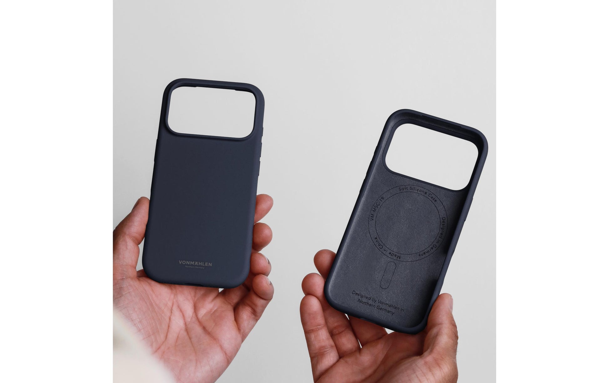 Vonmählen Backcover – für Apple iPhone 17 Pro – dunkelblau – Silikon – MagSafe-kompatibel