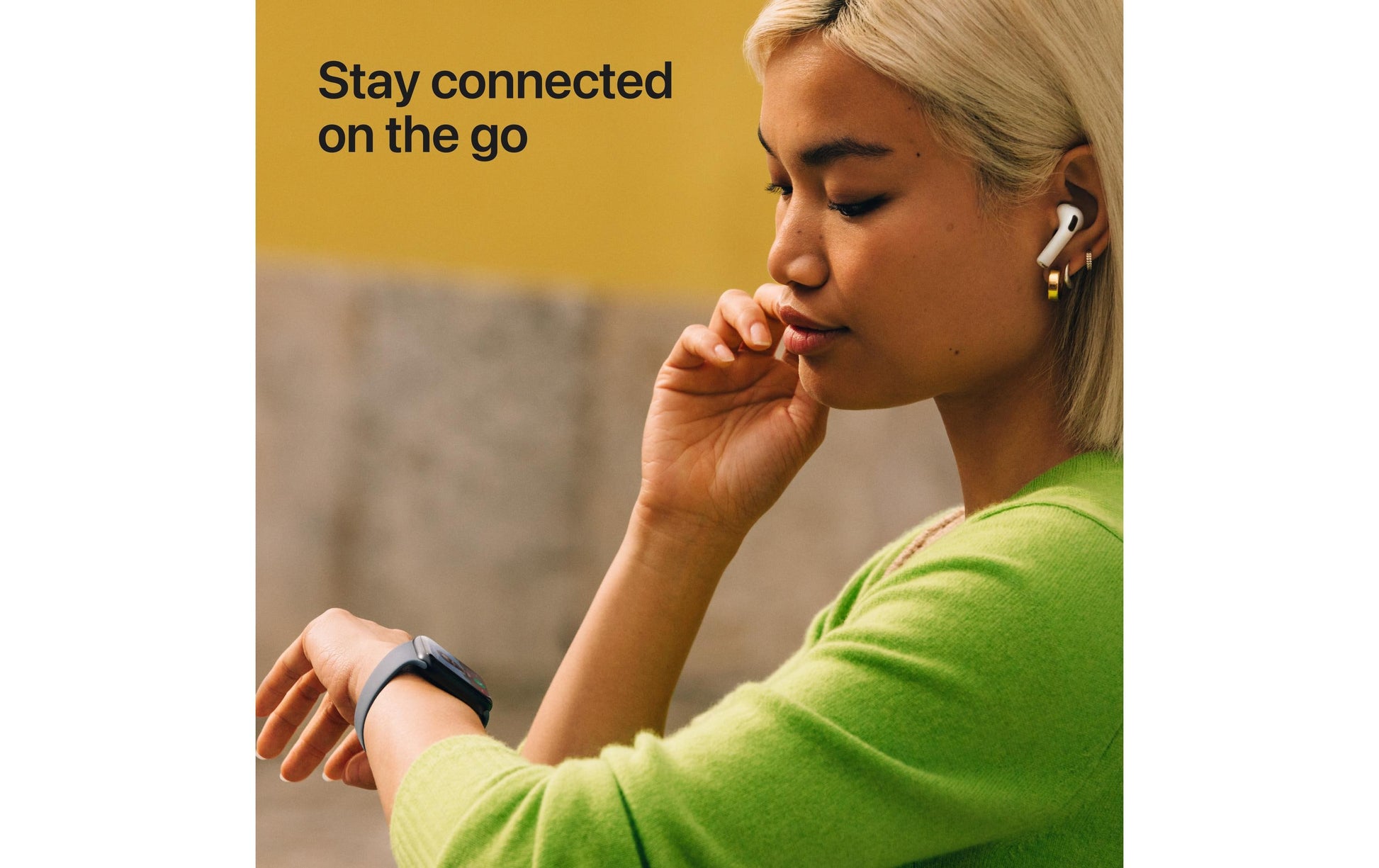 Apple Watch SE (2025) – Smartwatch – 44 mm, GPS, OLED, Ion-X Glas, 50 m, Starlight, Aluminium, Bandgrösse S/M