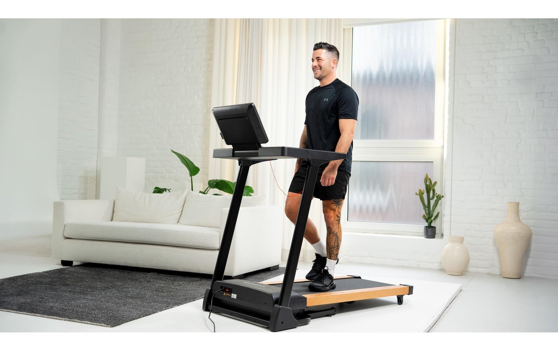 Kuipers Laufband R1, 14 km/h, 150 kg – Schwarz, Stahl/Holz