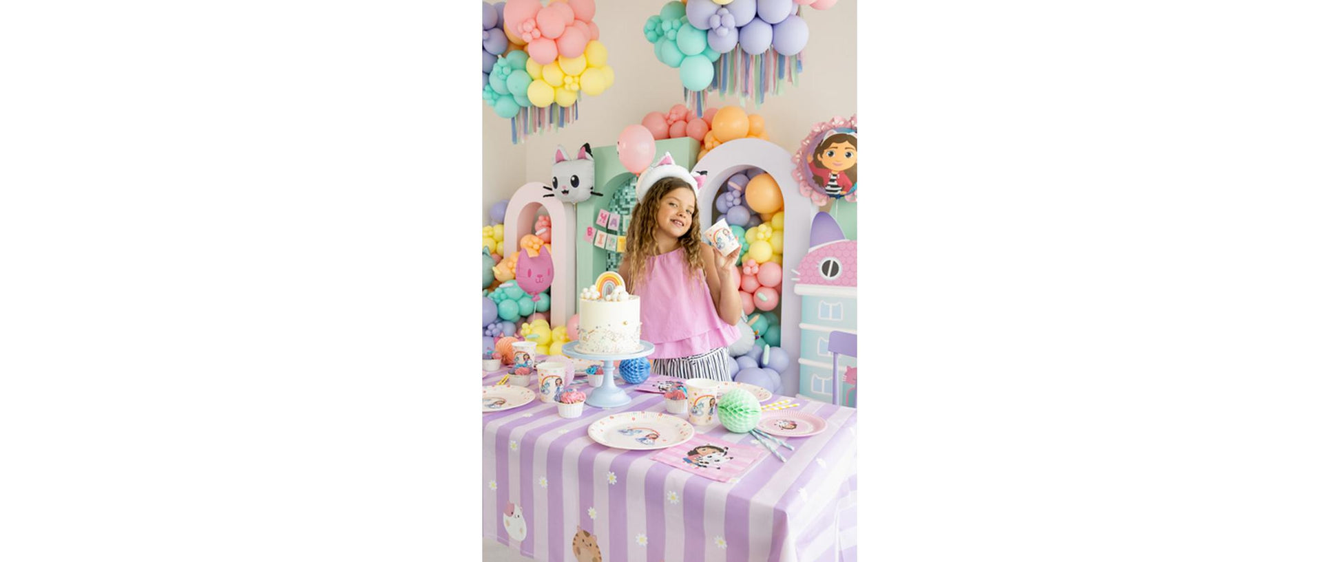 PartyDeco Tischdecke – 180×120 cm, Papier, Rosa/Violett, Gabby's Dollhouse