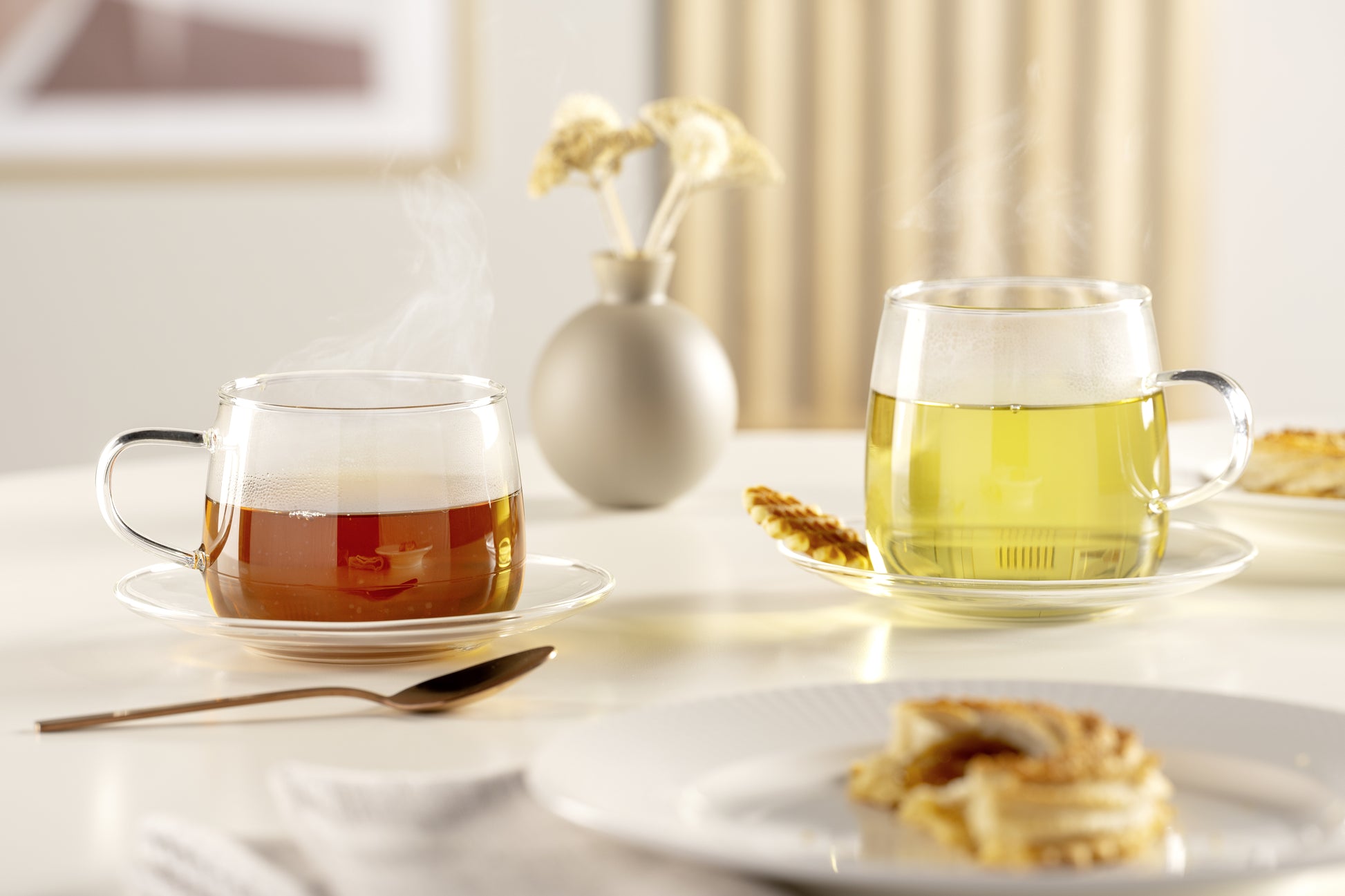 LEONARDO Tasse – 0,45 l, Glas, transparent, mit Henkel, spülmaschinenfest, mikrowellenfest, 4 Stück