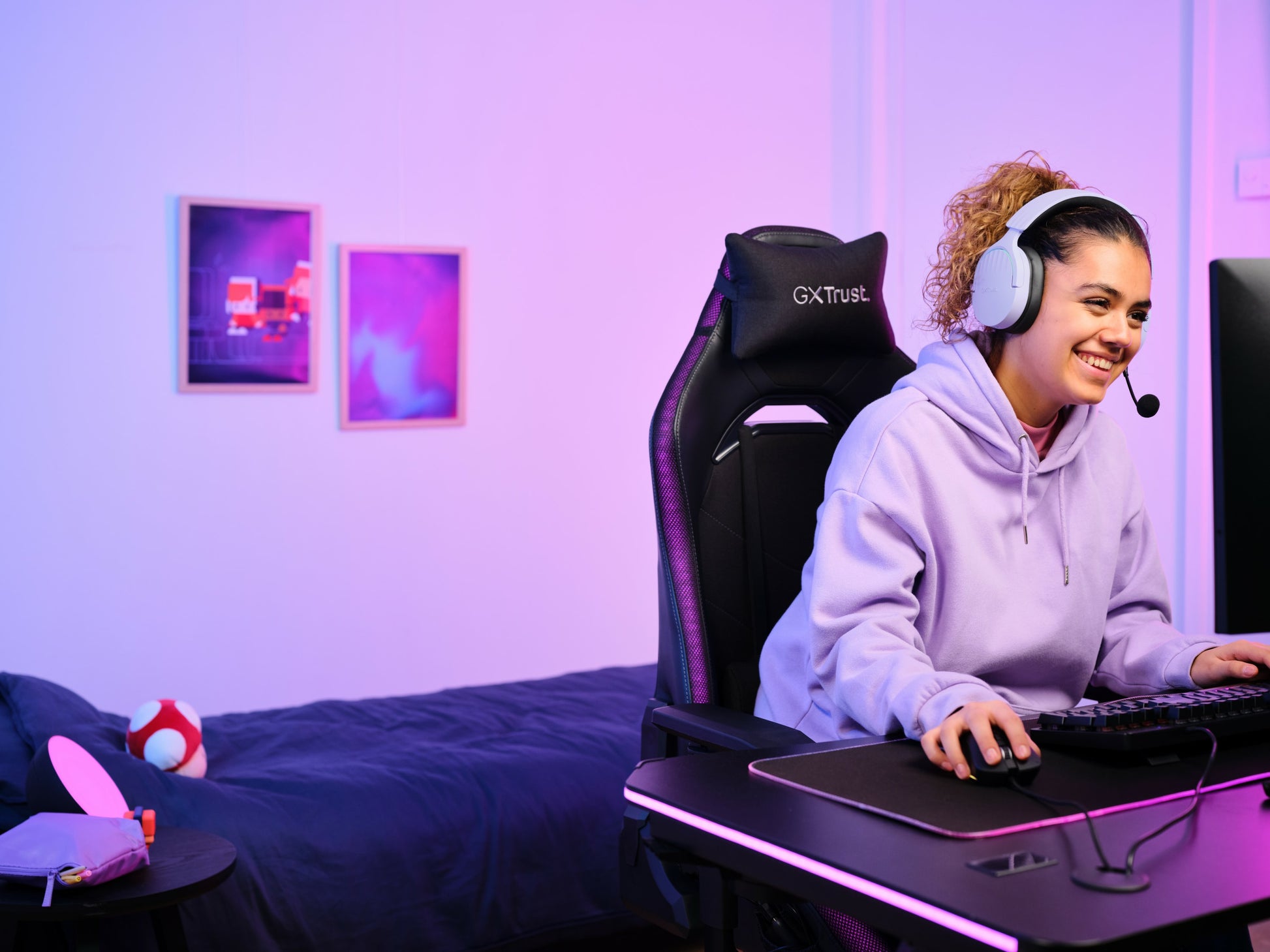 Trust GXT 491P FAYZO – Over-Ear Gaming-Headset – USB-A, Surround-Sound, Stummschaltung – Schwarz/Violett