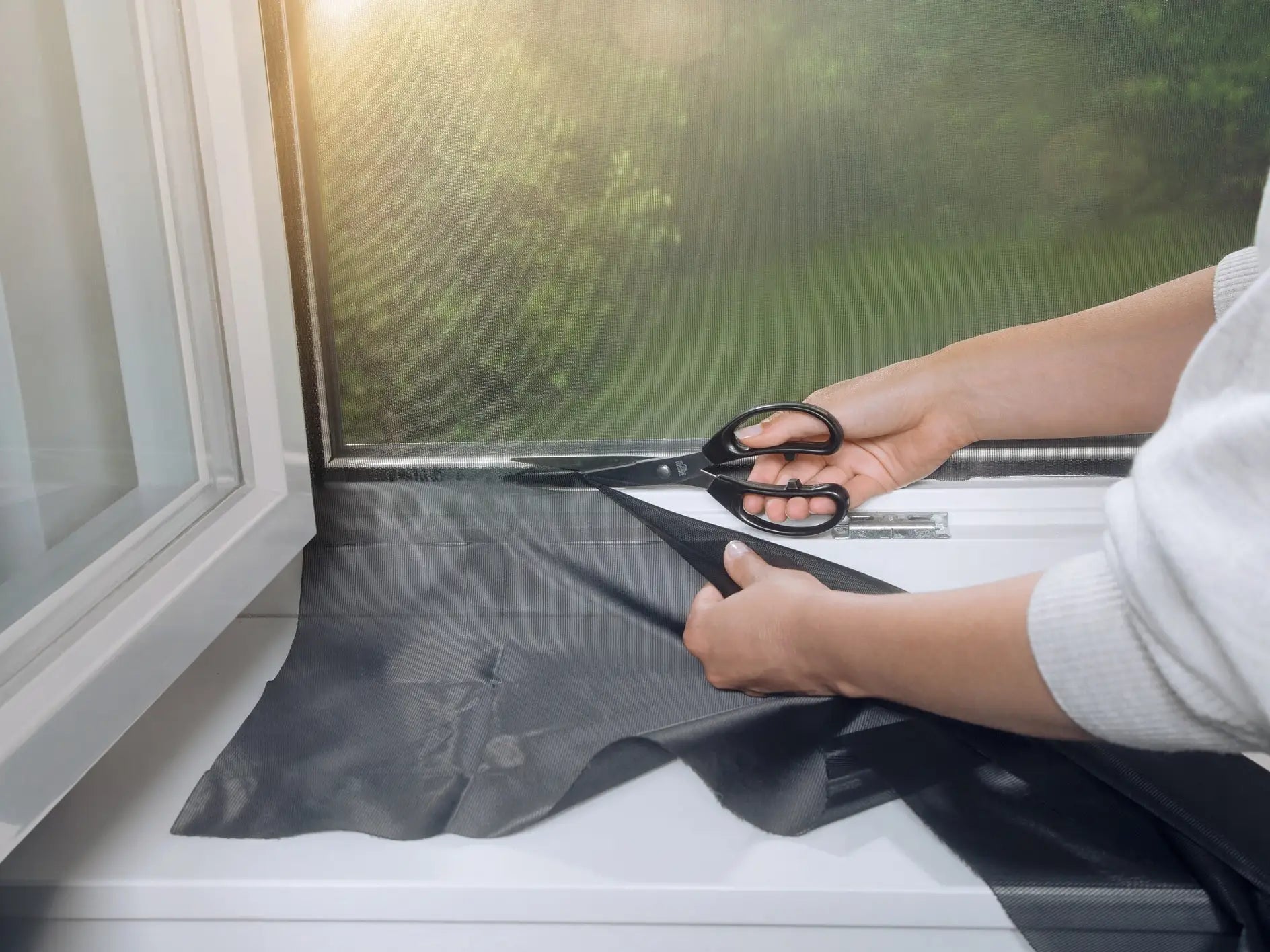 TESA Fenster-Fliegengitter – 150 × 180 cm – Anthrazit – Polyester – Klettband – Für Fenster