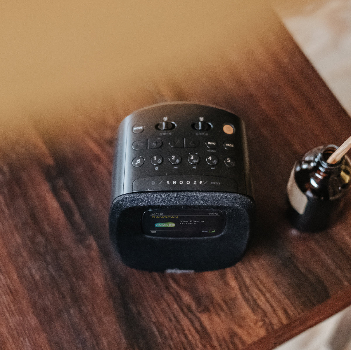 Sangean DCR-83 – Radiowecker DAB+/UKW, Bluetooth 5.0, 2 Weckzeiten – Schwarz