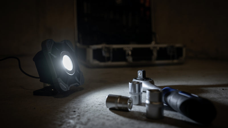 Steffen Arbeitsleuchte Worklight 10 W – 1000 lm, Akku, IP54, dimmbar – Schwarz