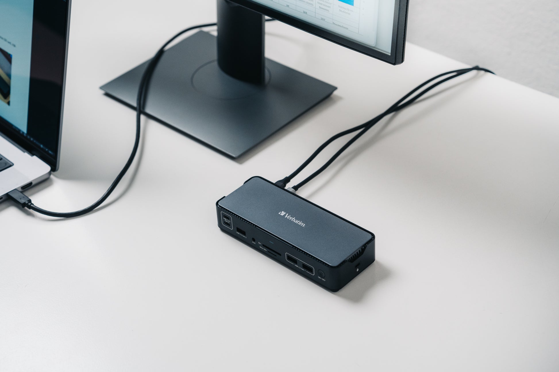Verbatim CDS-15 Dockingstation – USB-C, 1× DP, 2× HDMI, 4× USB-A, 100 W PD, GbE, 3,5 mm Audio, für Windows/Mac