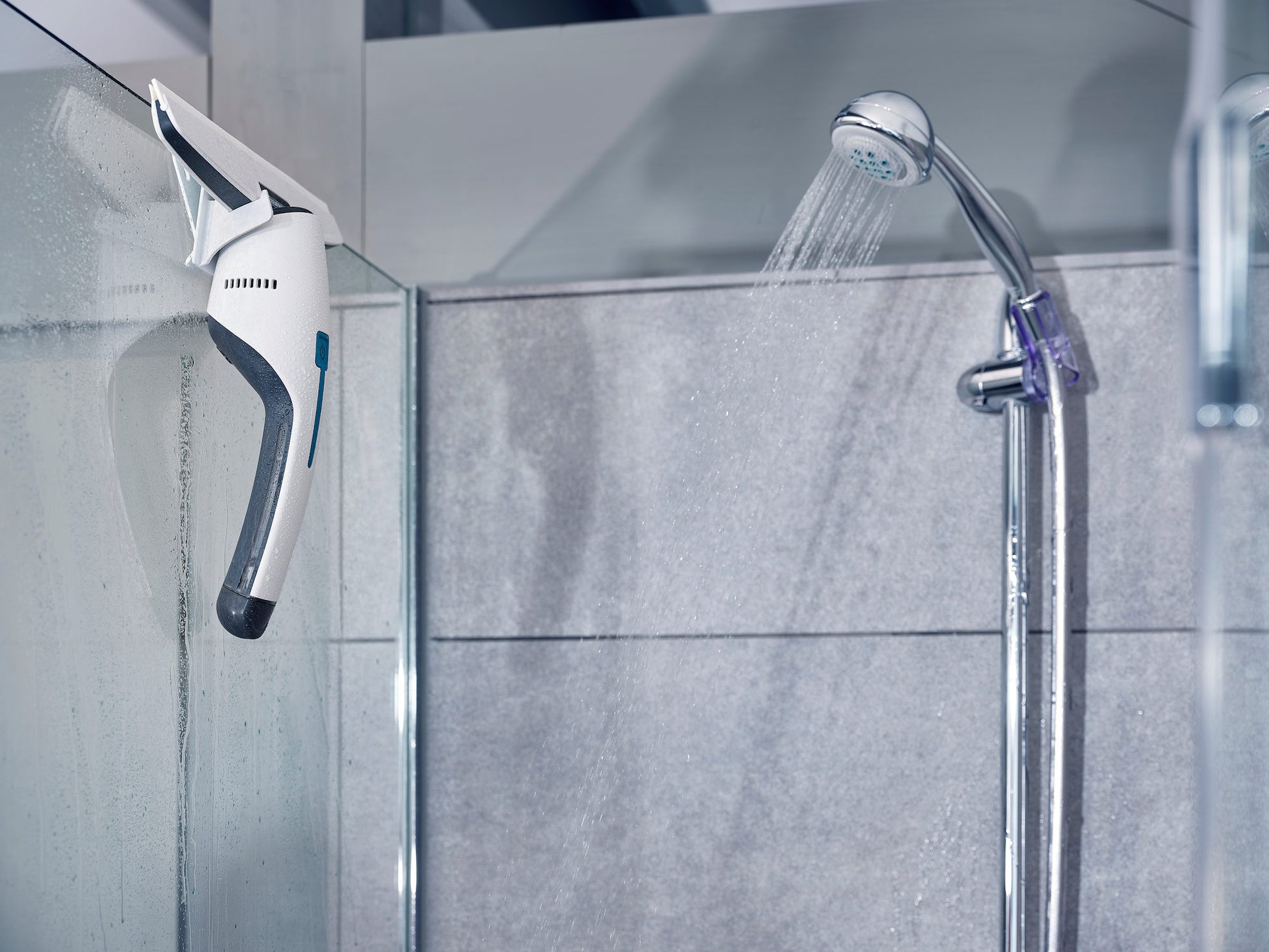 Leifheit NEMO – Fenstersauger – Arbeitsbreite 28 cm, Laufzeit 45 min, Tank 60 ml, 130 m², Weiss