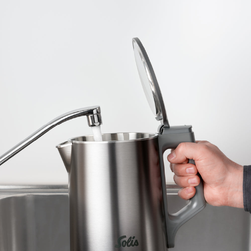 Solis Eco Boil Wasserkocher Typ 5520 – 1,7 l, Edelstahl, 1800 W, Grau, 360°-Sockel