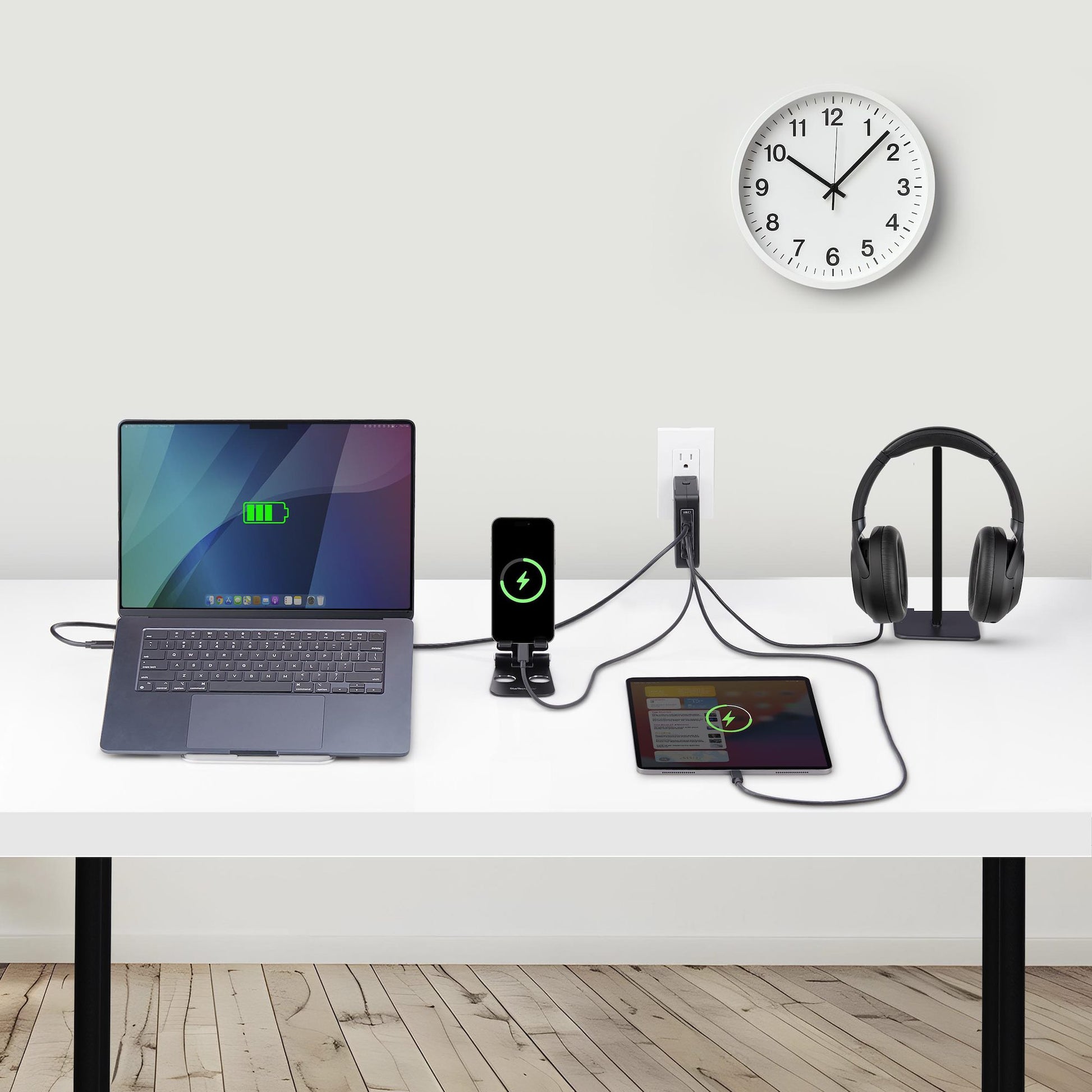 StarTech.com USB-Wandladegerät 140 W – PD 3,1, PPS, GaN – International – USB-C×3, USB-A×1 – Schwarz