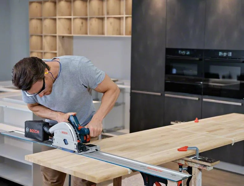 Bosch Akku-Tauchsäge – 18 V System, Koffer inklusive