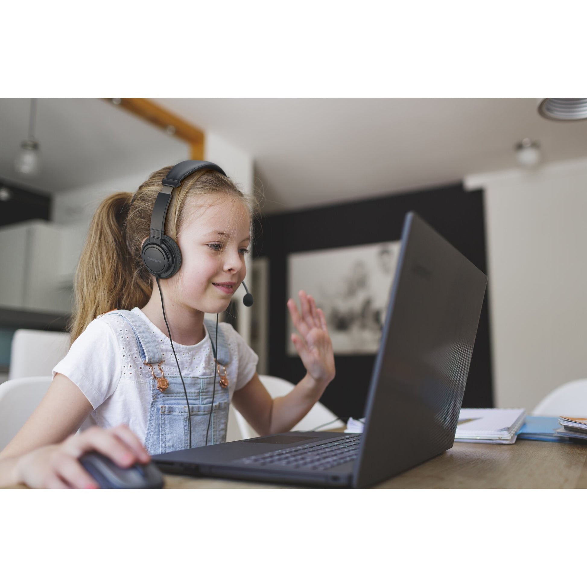 Kensington Classic EQ – On-Ear Headset – USB-C, Lautstärkeregler – Schwarz – für Windows/Mac/Android u. a.
