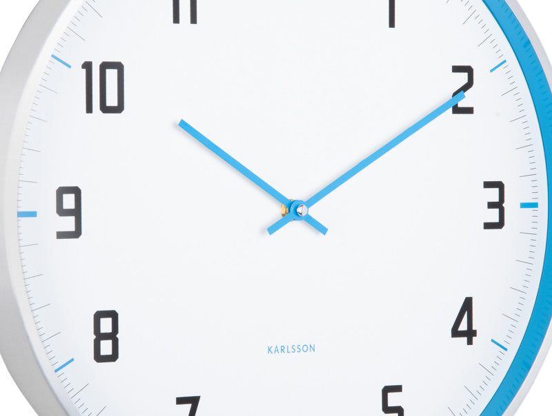 Karlsson Wanduhr Sporty – Wandmontage, Blau