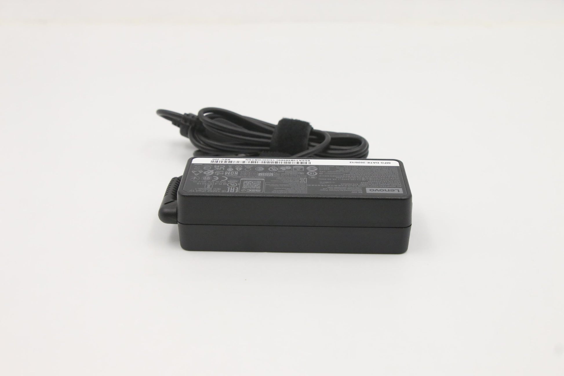Lenovo 5A10V03250 Netzteil 65 W – 20 V – für Laptop – schwarz