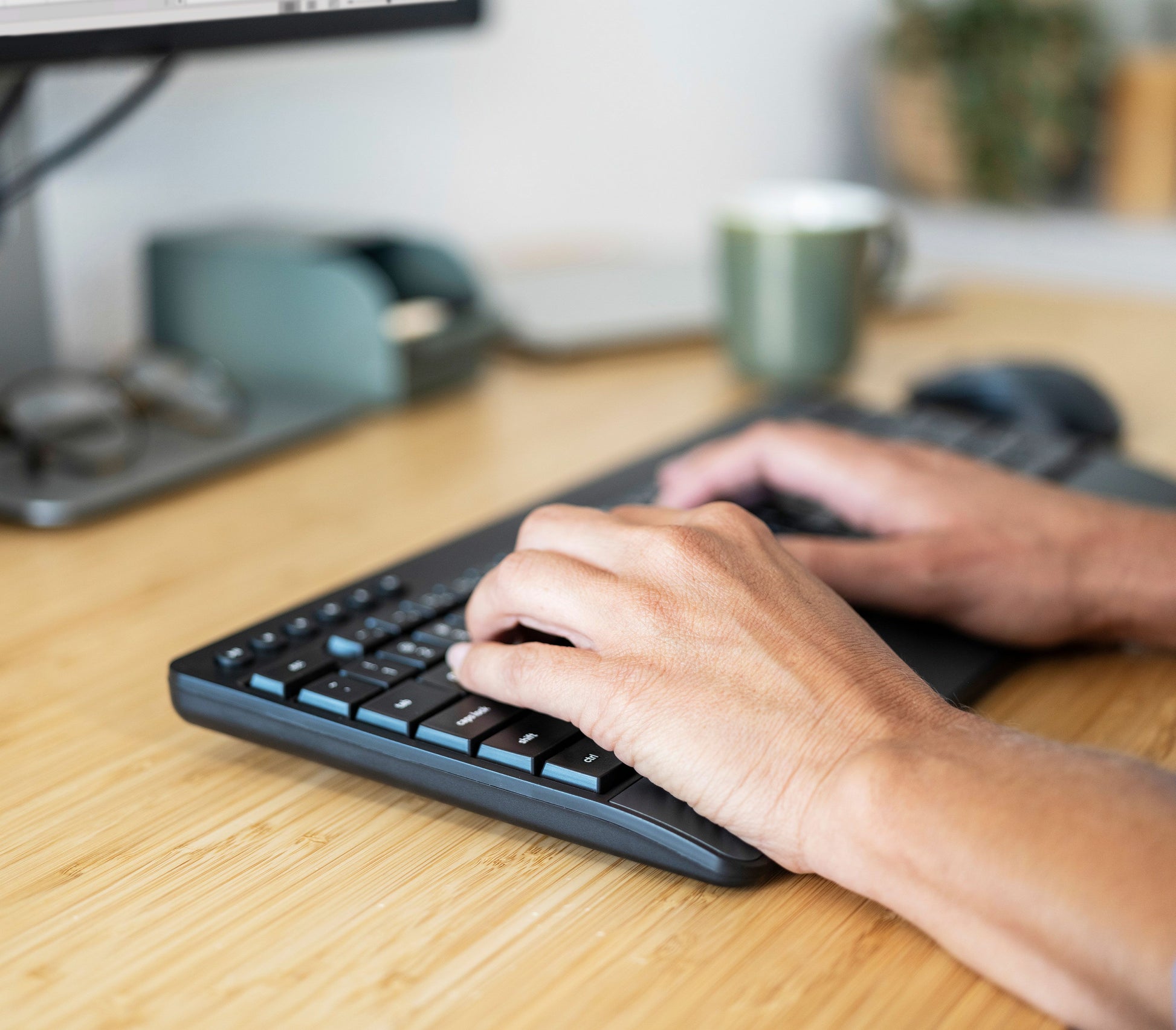 Trust Trezo – Tastatur, kabellos (2,4 GHz), CH-Layout (DE-CH) – für Windows, macOS & Chrome OS