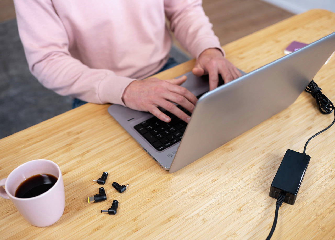 Trust Primo Netzteil 45 W – für Laptops 18–20 V – Schwarz