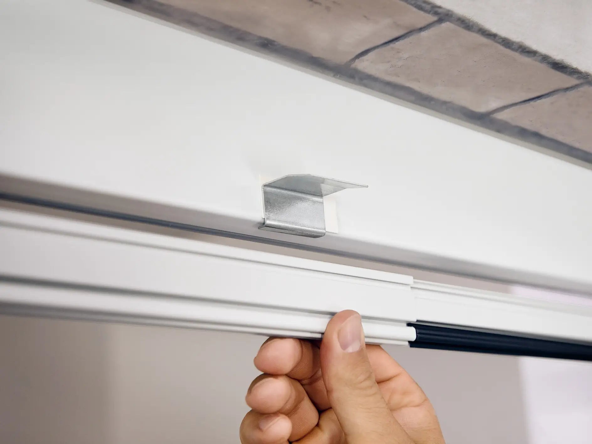TESA Fliegengitter Tür – 170 × 220 cm – Schwarz – Aluminium-Rahmen, faltbar – für Türen