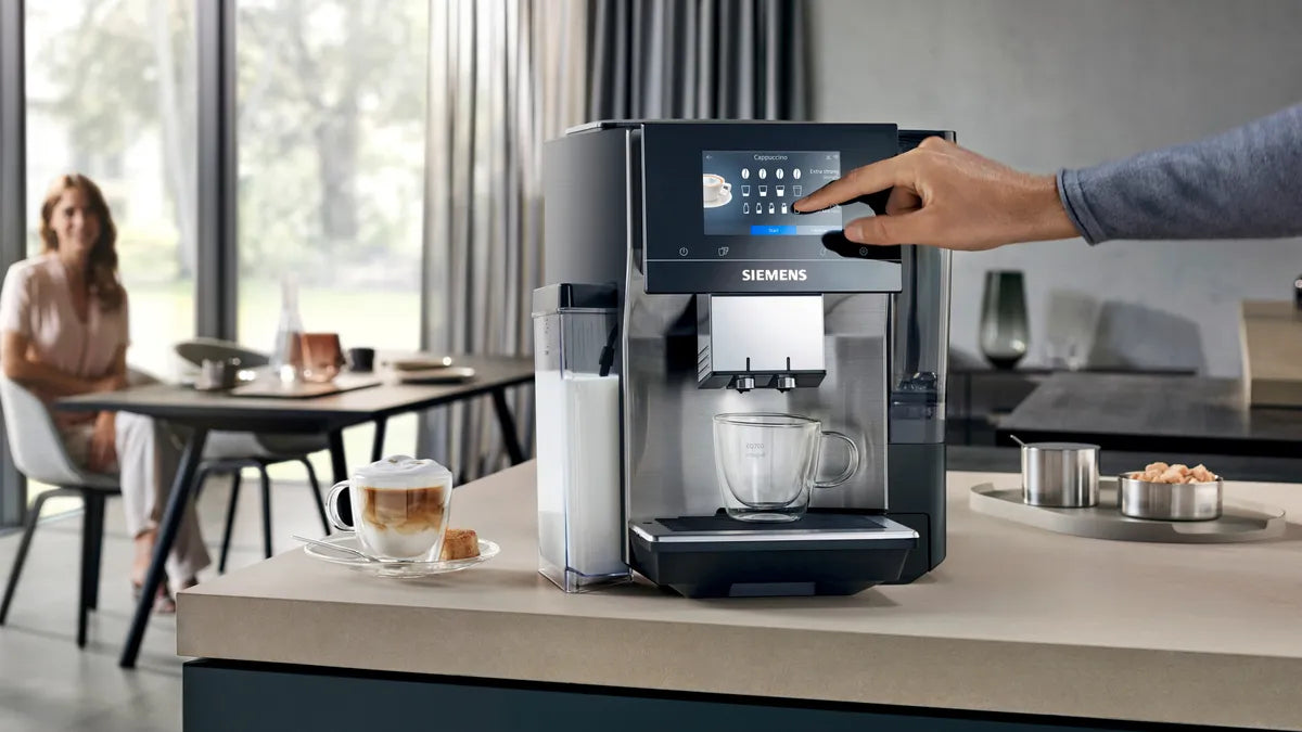 Siemens EQ700 TQ717D03 Kaffeevollautomat – 19 bar, 2,4 l, 320 g, Keramik-Mahlwerk, Edelstahl