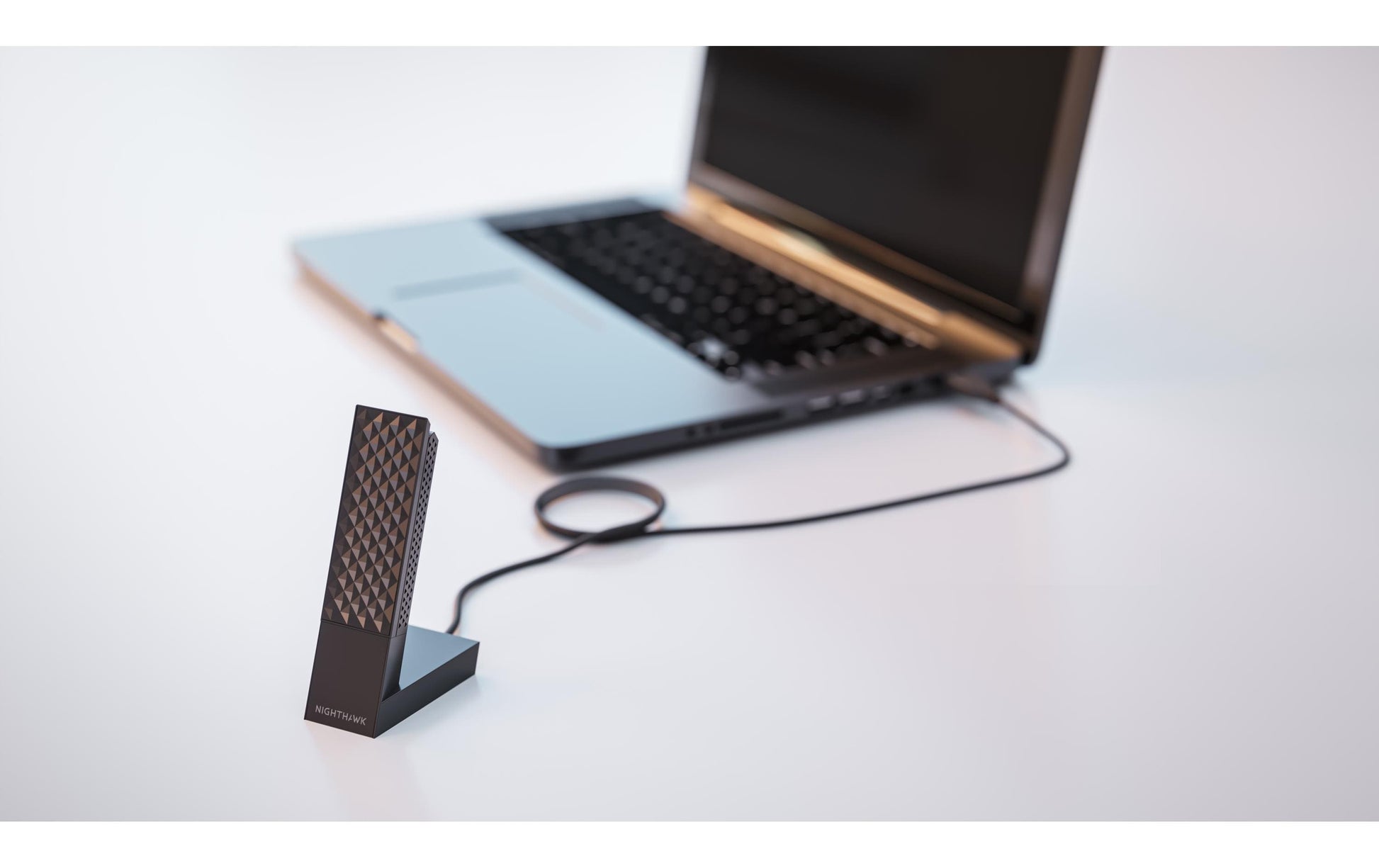NETGEAR A9000 USB-WLAN-Adapter – Wi-Fi 7 (802.11be), Tri-Band, bis 688,29 Mbit/s – USB 3.2 Gen 1
