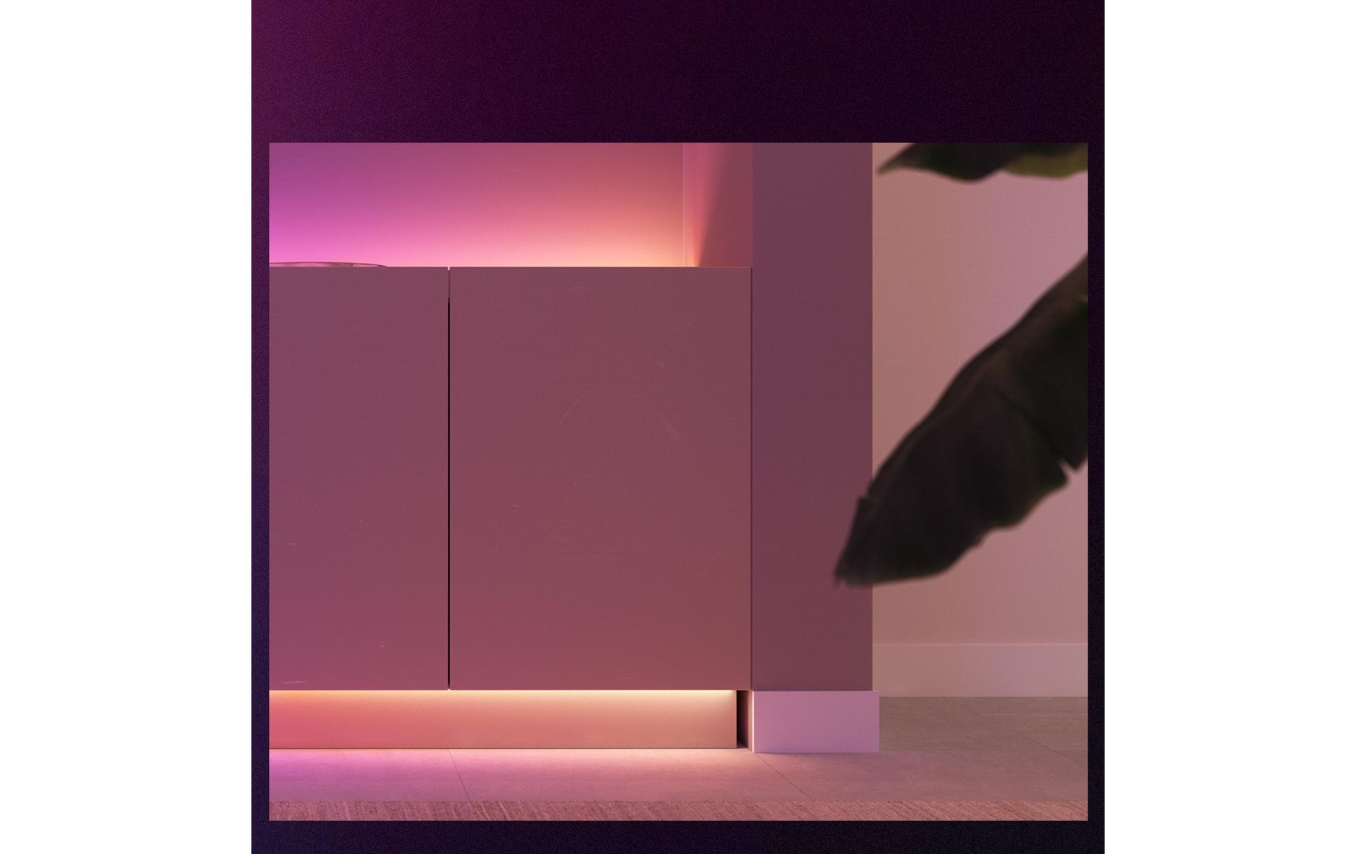 Philips Hue Lightstrip LED Flux Gradient 10 m – Bluetooth – RGBW – 2'000 lm 20 W – IP20 – weiss, Silikon