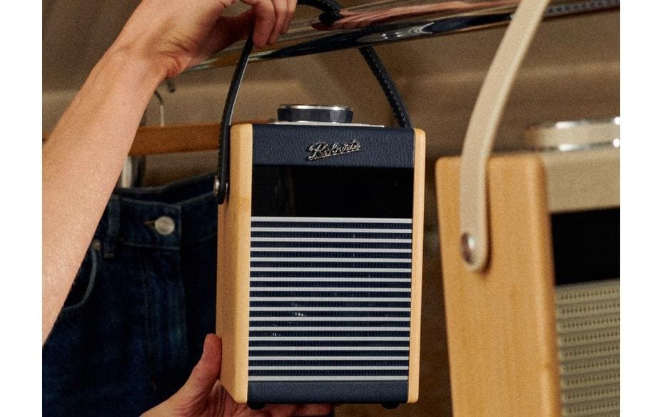 Roberts Radio Roberts Rambler Midi – DAB-/Internetradio – Portabel – DAB+, Bluetooth, Akkubetrieb – Dunkelblau