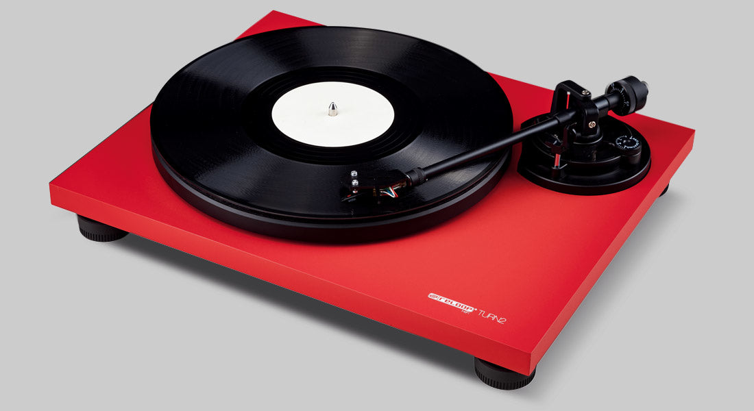 Reloop HiFi Turn2 – Plattenspieler – Stationär – Riemenantrieb, Gerader Tonarm, inkl. Ortofon OM10 – Rot