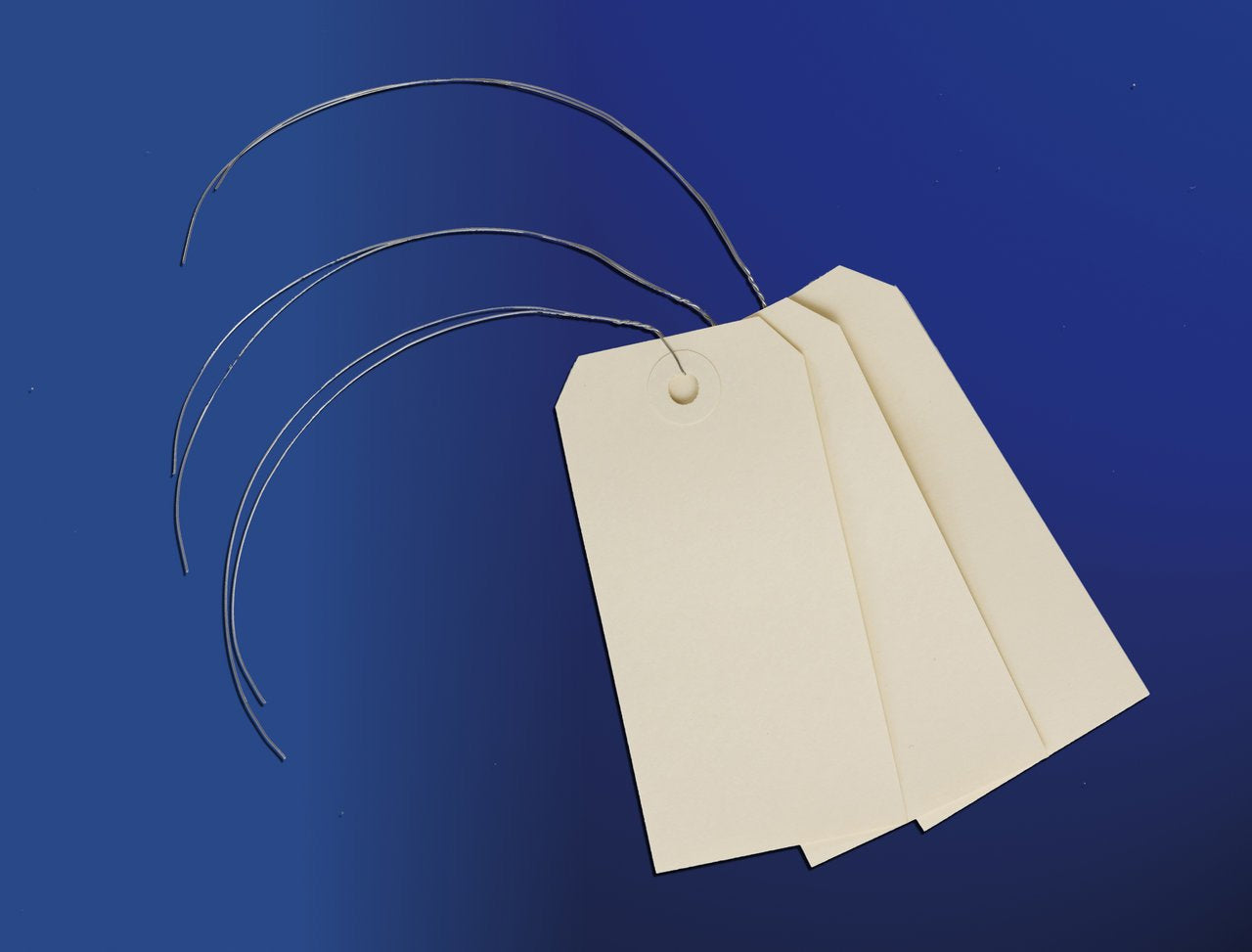 Avery Anhängeetiketten – rechteckig 100 × 51 mm, cremefarben, mit Draht und Öse Ø 5,5 mm, 1'000 Stk.