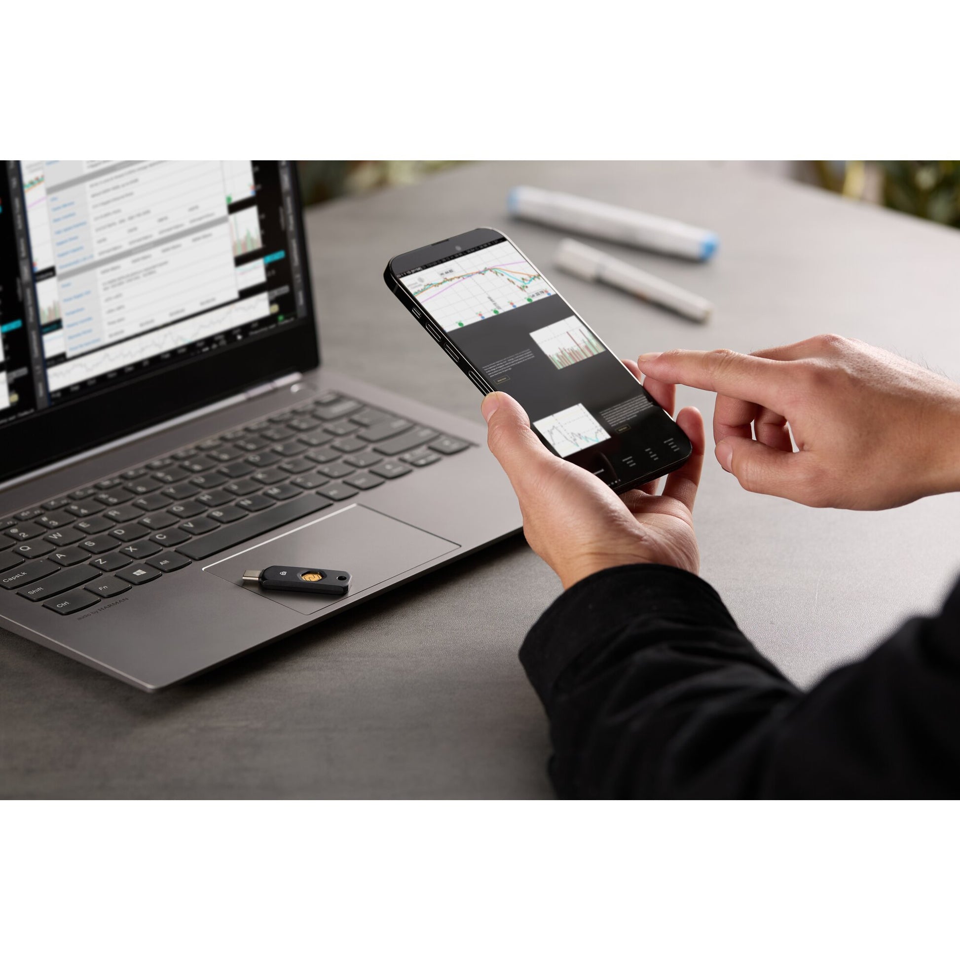 Kensington VeriMark NFC+ Sicherheitsschlüssel – USB-C – NFC – für Windows, Mac