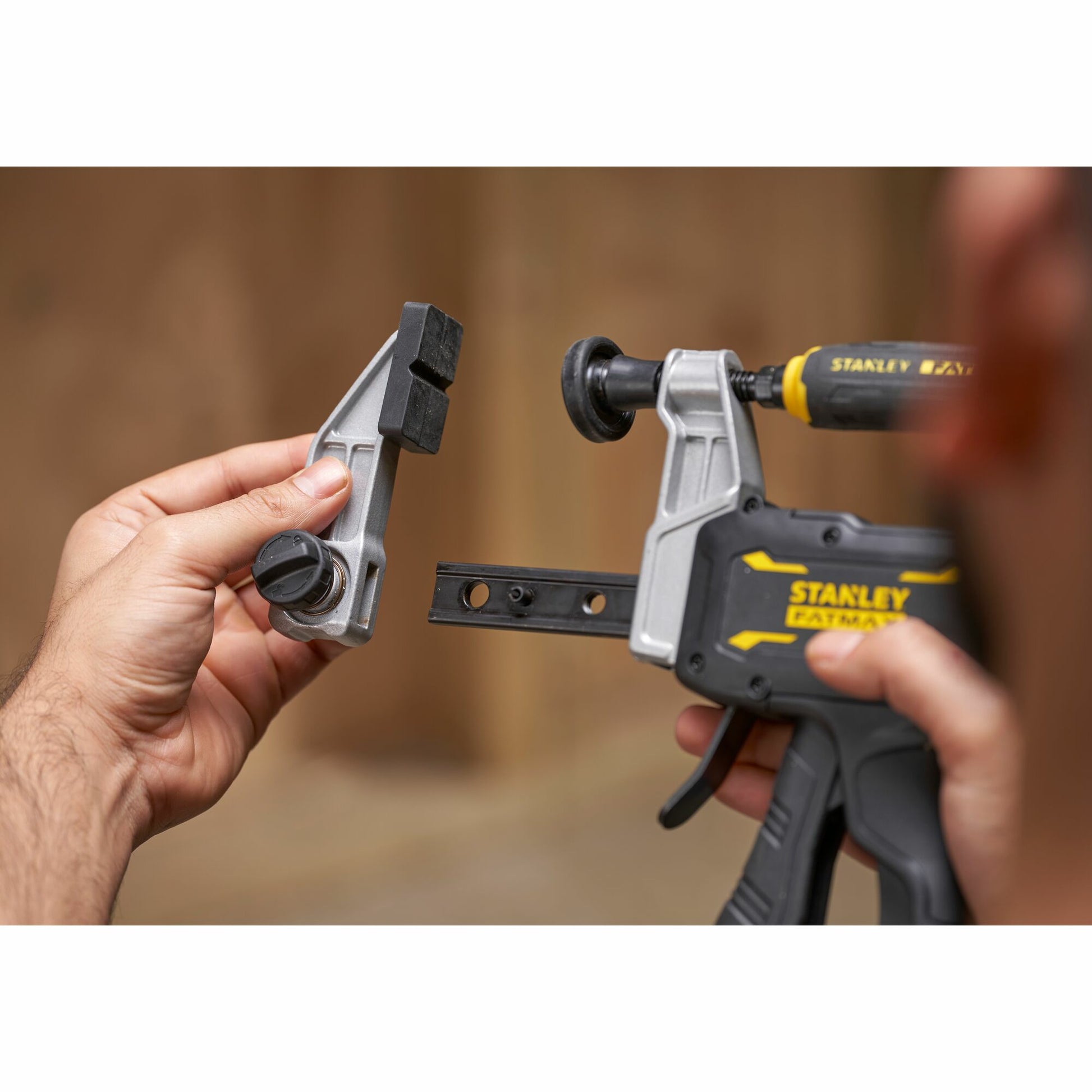 Stanley FatMax Hybrid Einhandzwinge – Spannweite 600 mm