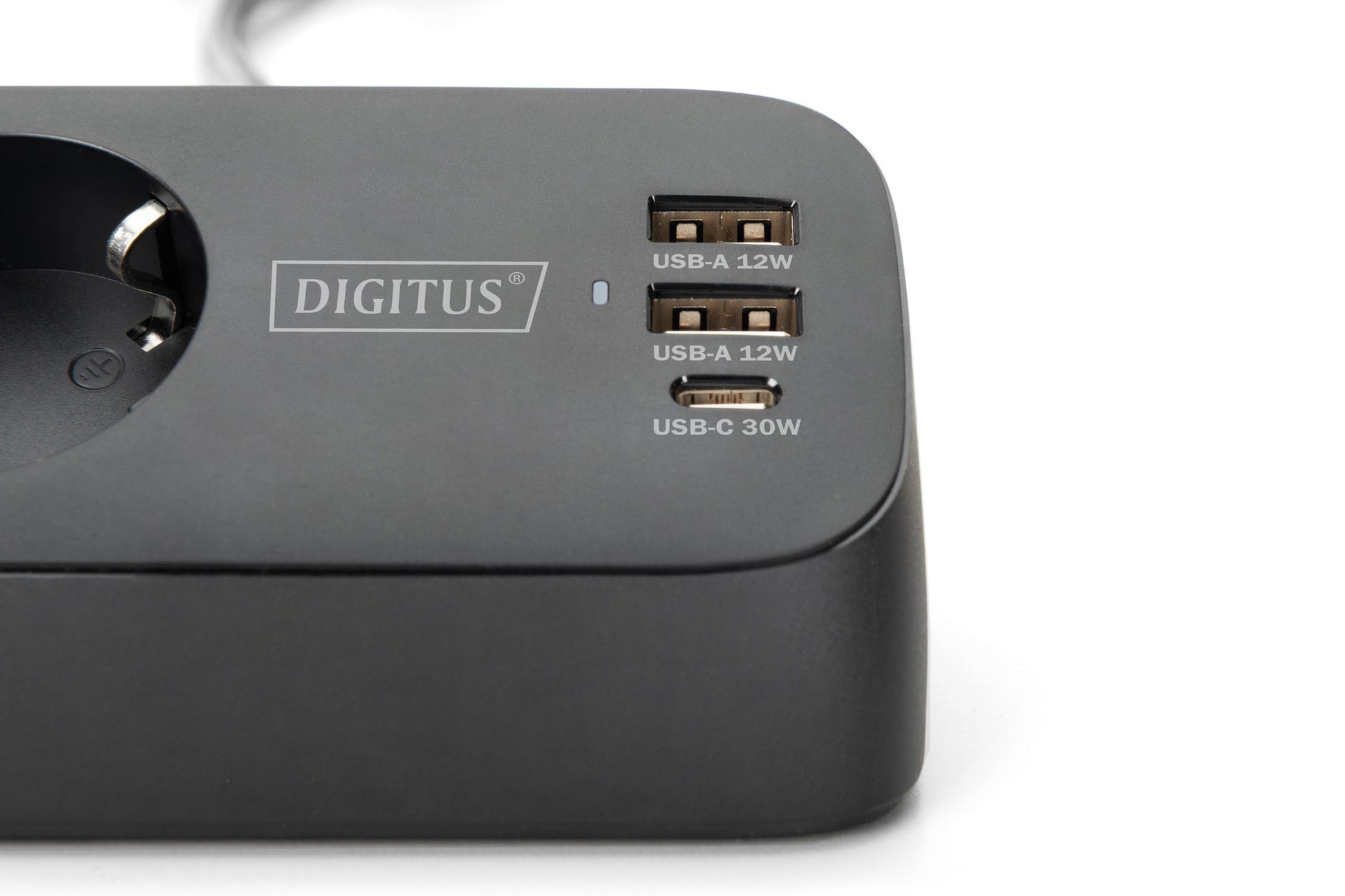 Digitus Steckdosenleiste – 3× Schuko (Typ E/F), USB-A/C, 1,5 m, ohne Schalter, IP20, schwarz