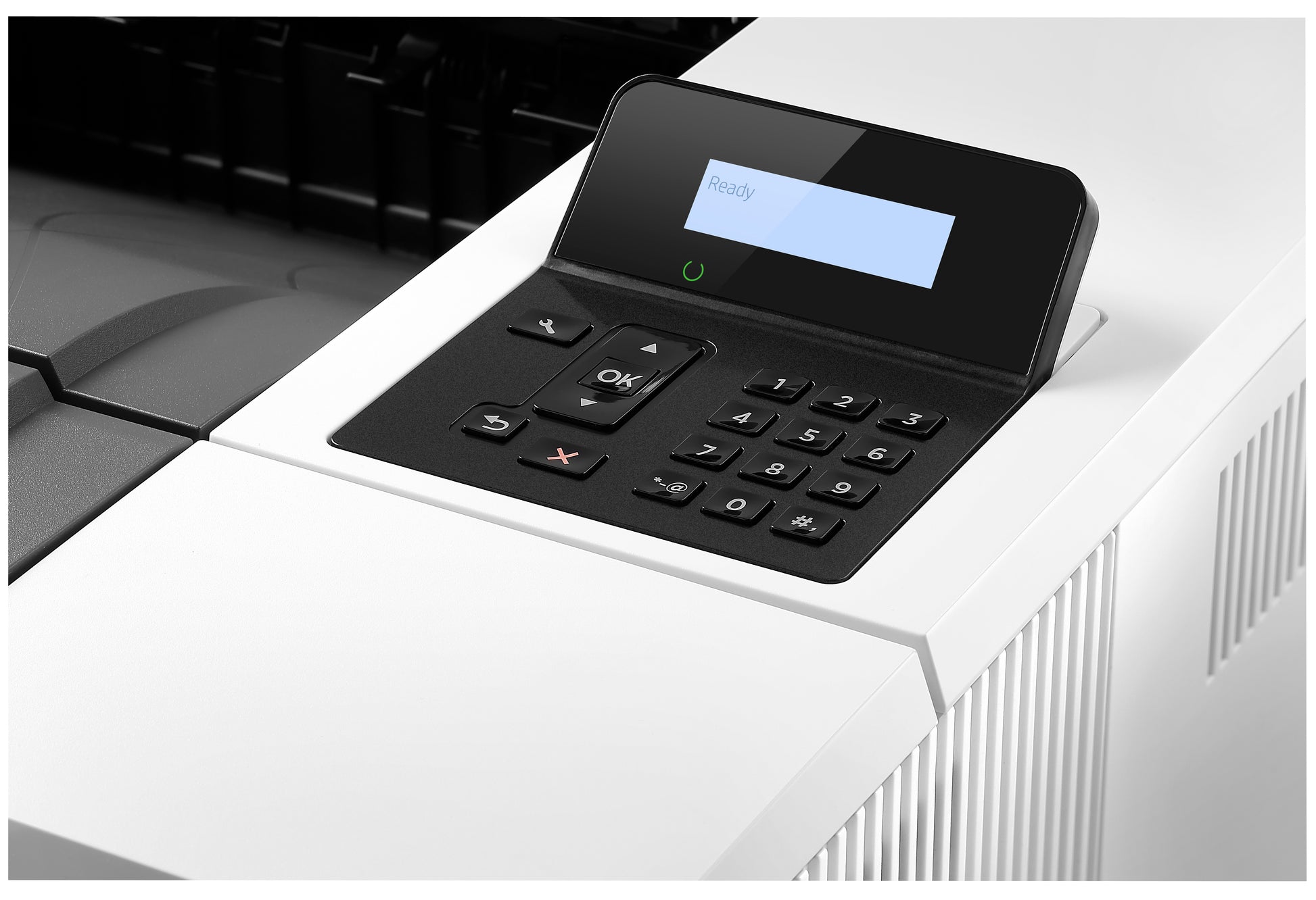 HP LaserJet Pro M501 – A4, S/W, Duplex, 43 S./Min., 4800 × 600 dpi, LAN/USB, Papier: 1200 Blatt