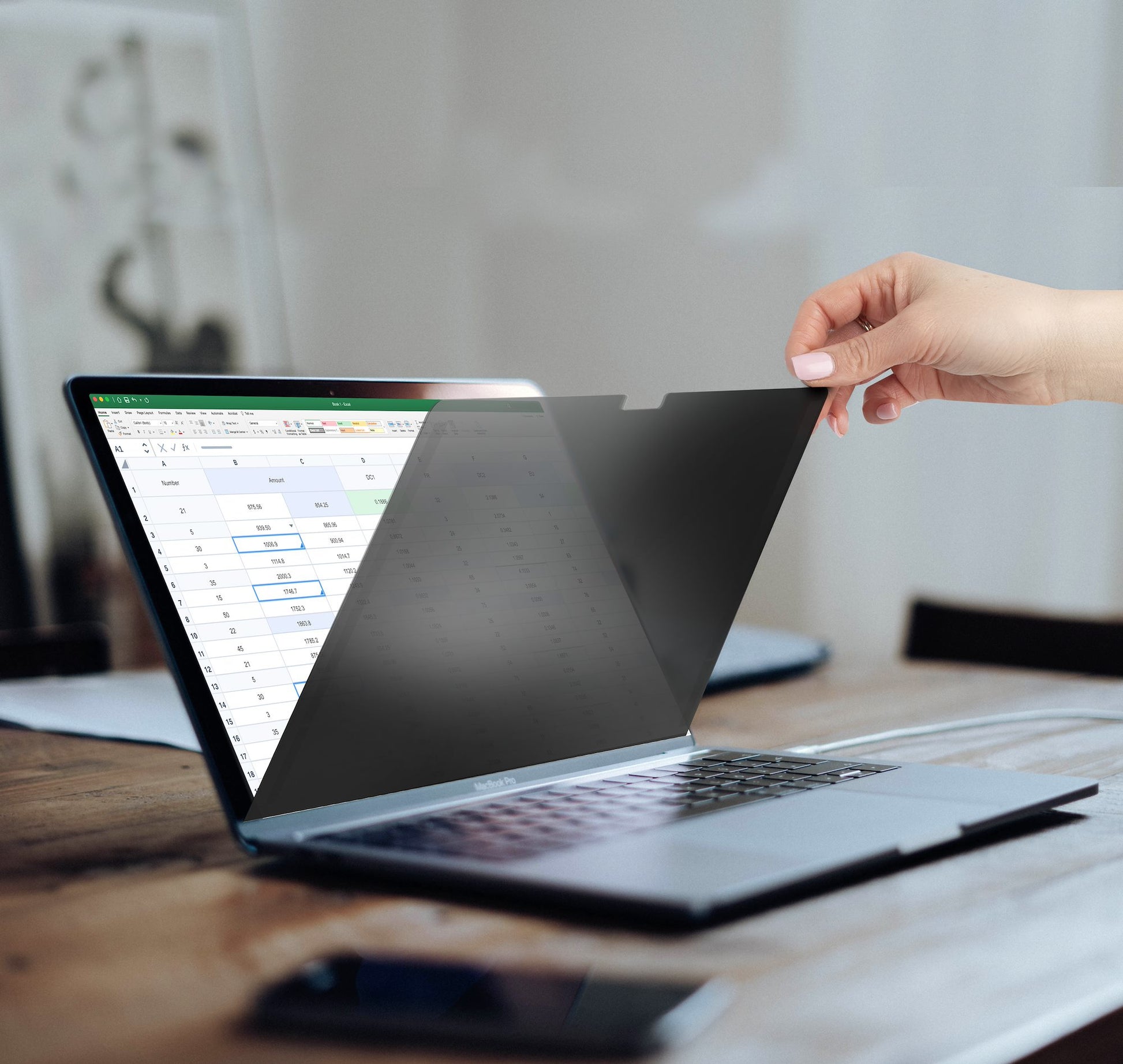 StarTech.com Displayschutz für Apple MacBook 16"