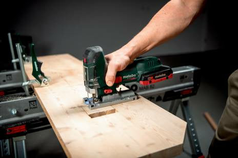 Metabo Stichsäge ST 18 LT 130 – 18 V (CAS) – Schnitttiefe Holz 130 mm – Solo – Brushless